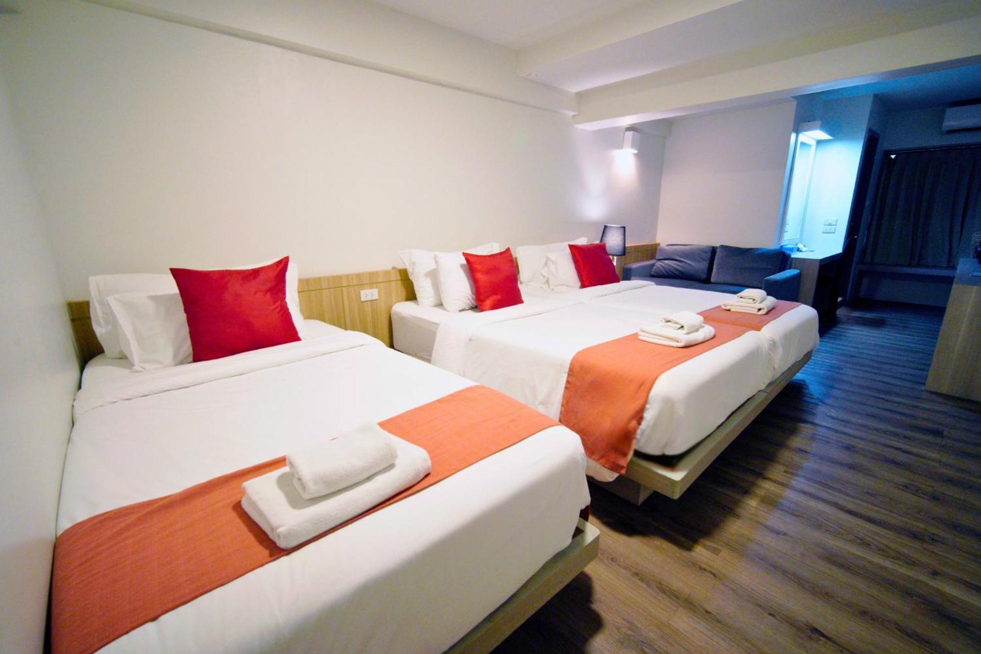 Grand Triple Room