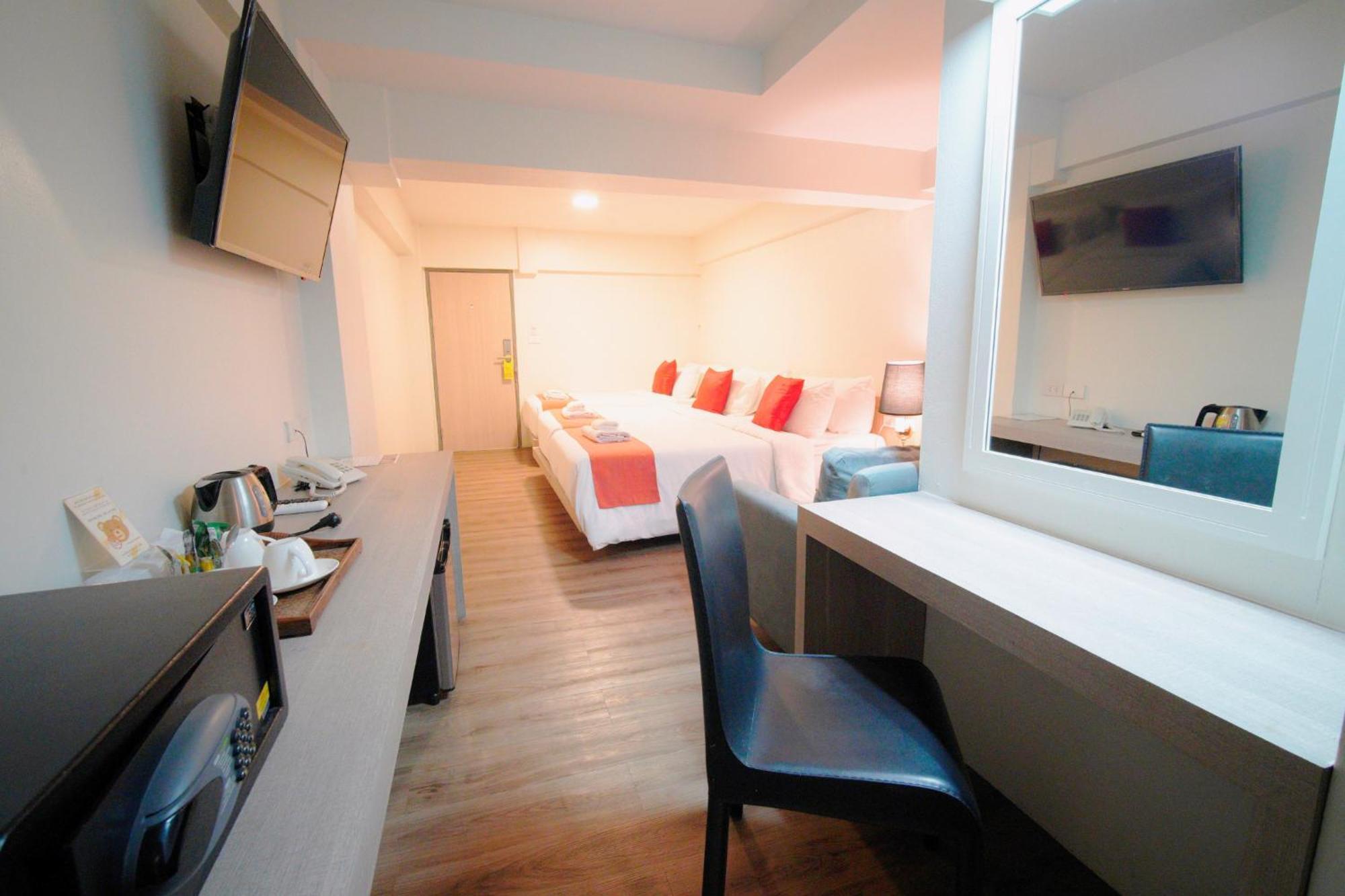 Grand Triple Room