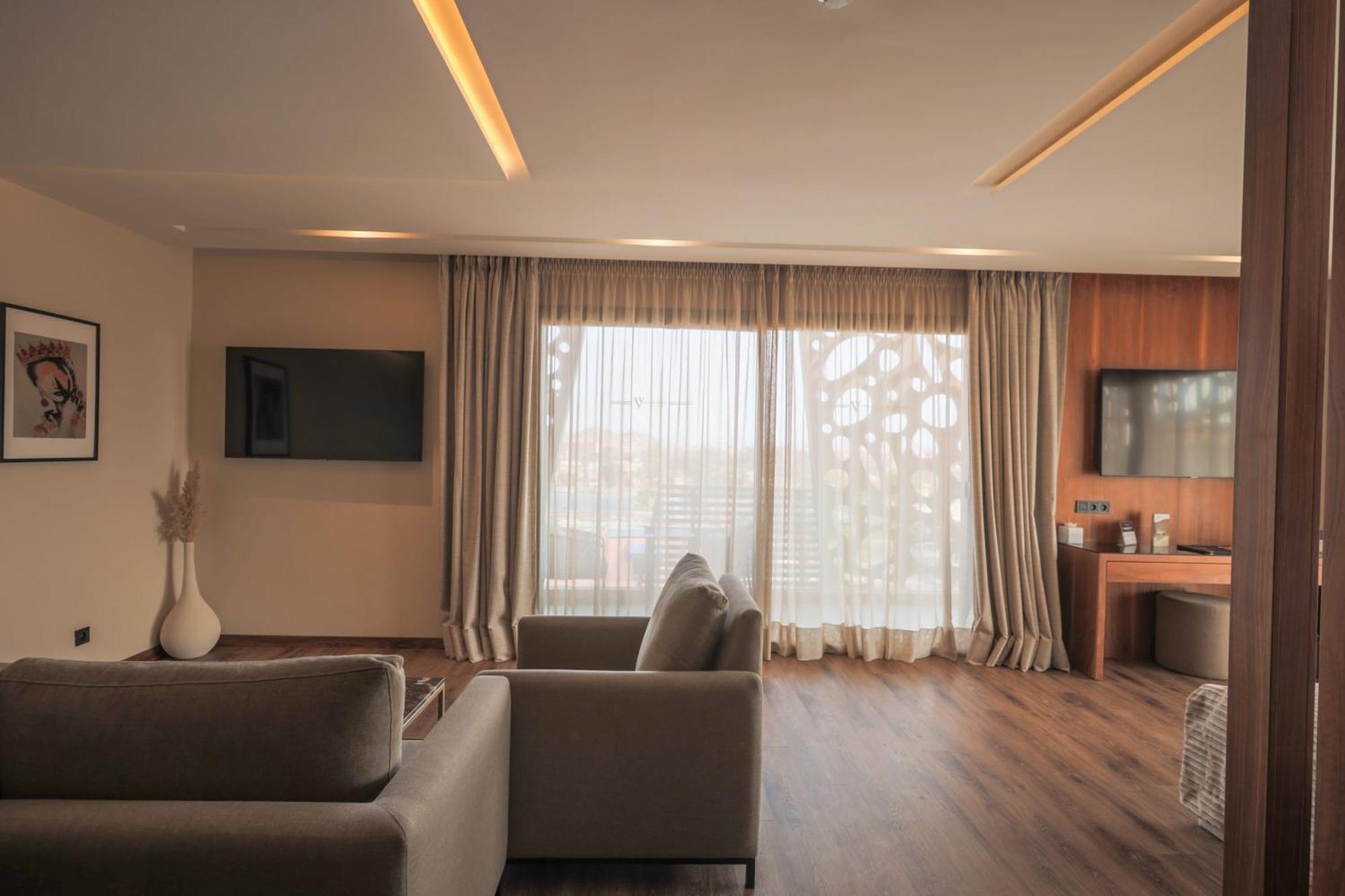 Suite met Kingsize Bed en Balkon