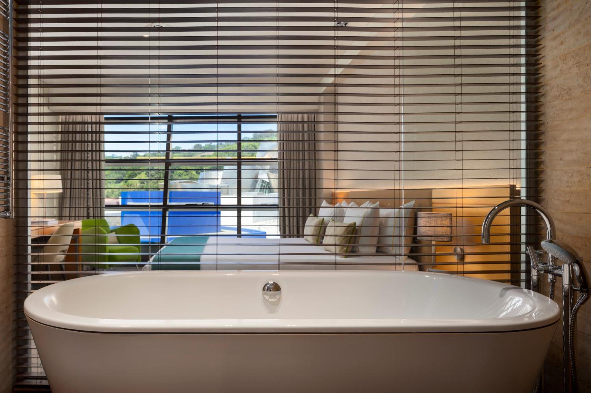 Premium Double or Twin Room Guggenheim Views