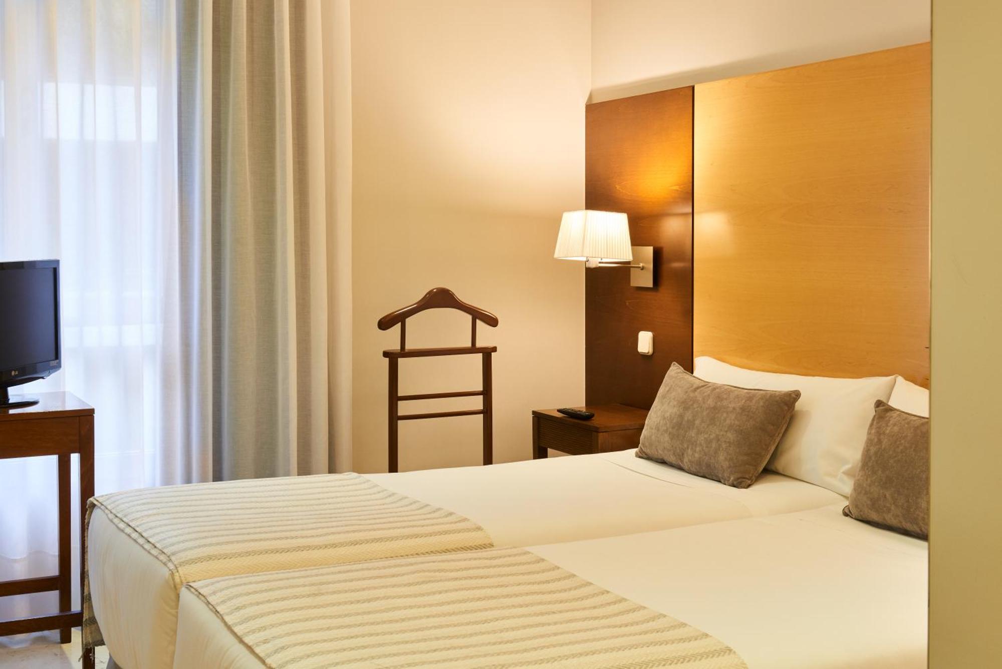 Superior One-Bedroom Apartment