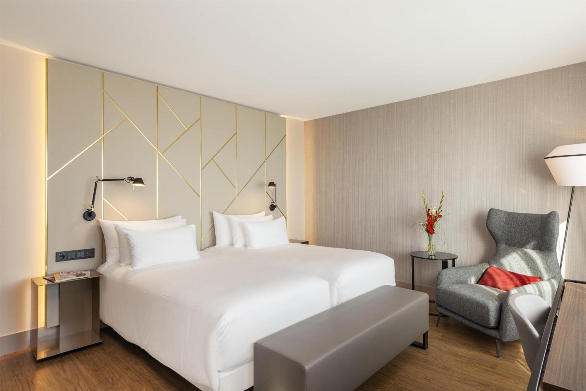 Premium Tweepersoonskamer met 1 of 2 Bedden en Uitzicht