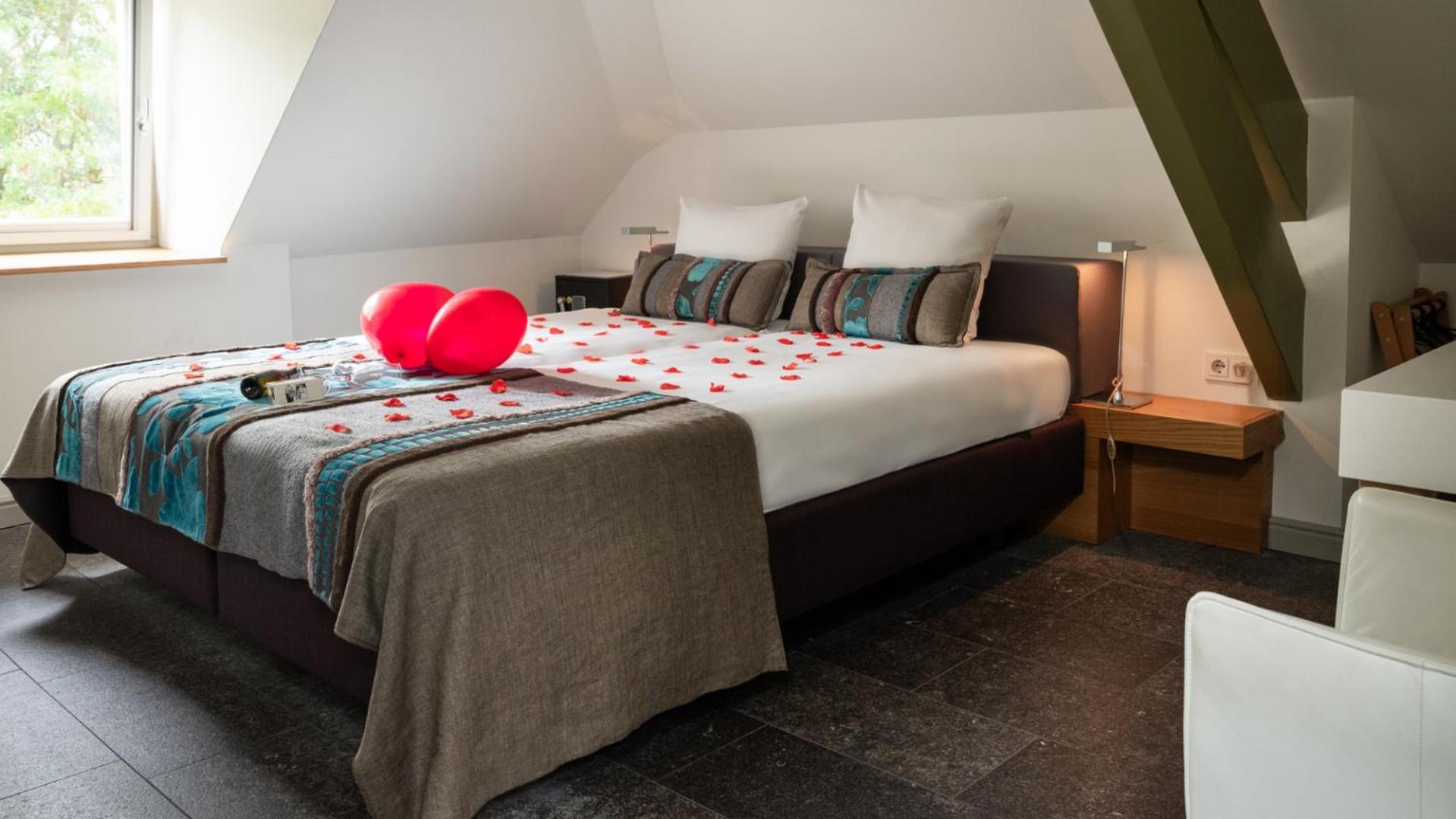 Tweepersoonskamer met 2 Aparte Bedden