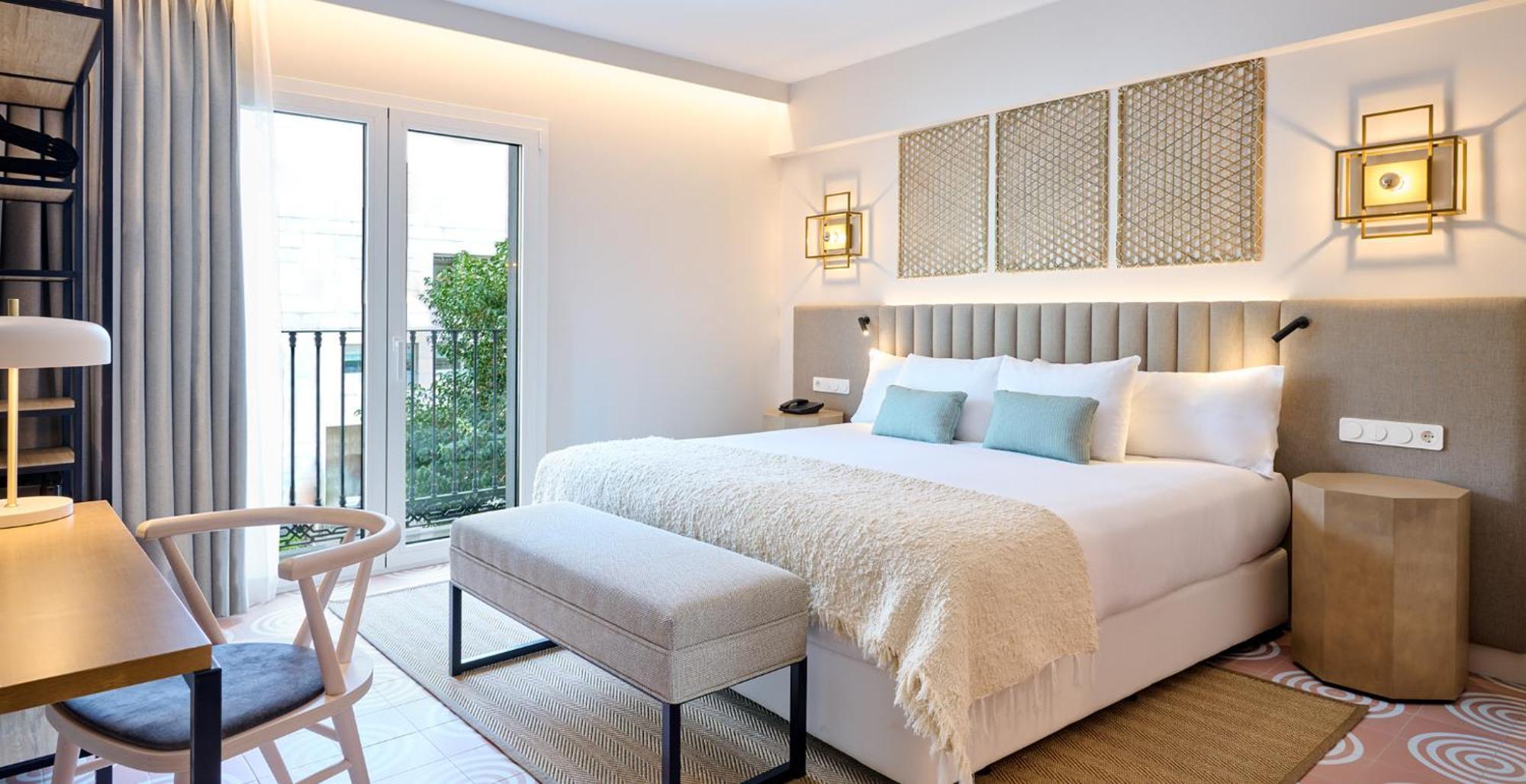 Double Room Puerta Real View