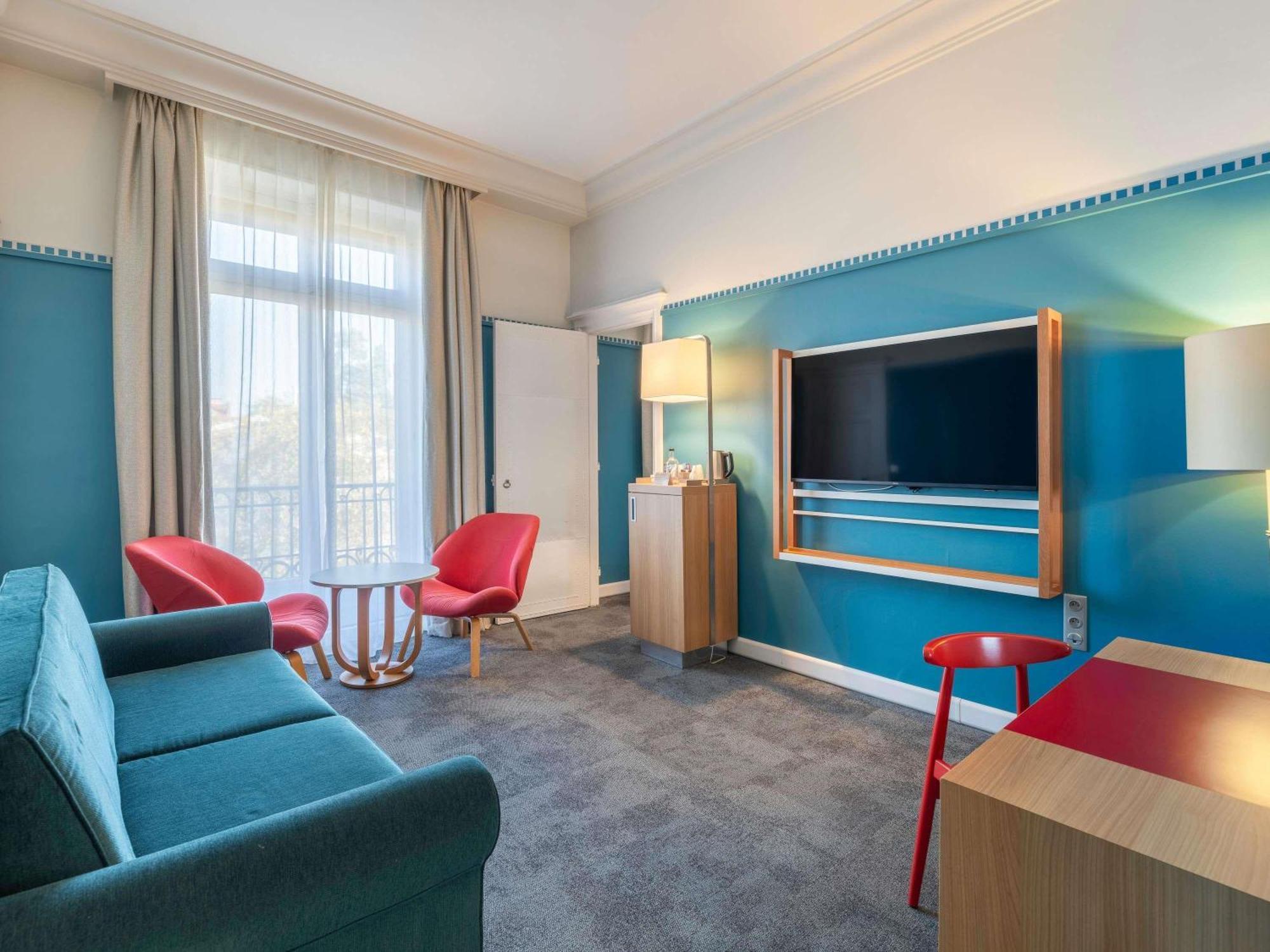 Suite with One Double Bed and One Double Sofa Bed