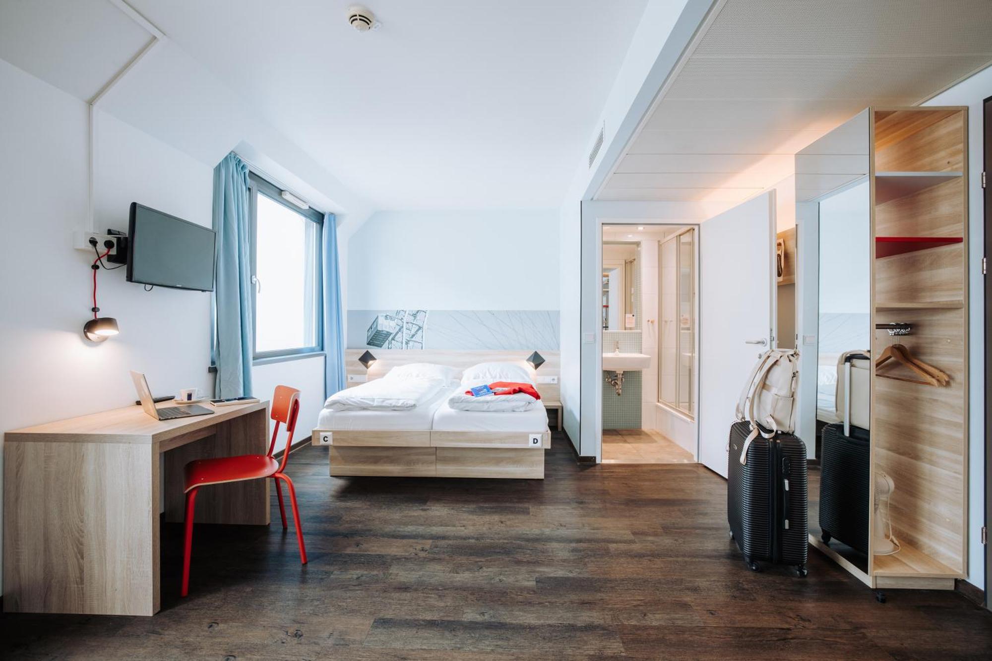 Tweepersoonskamer met 2 Aparte Bedden