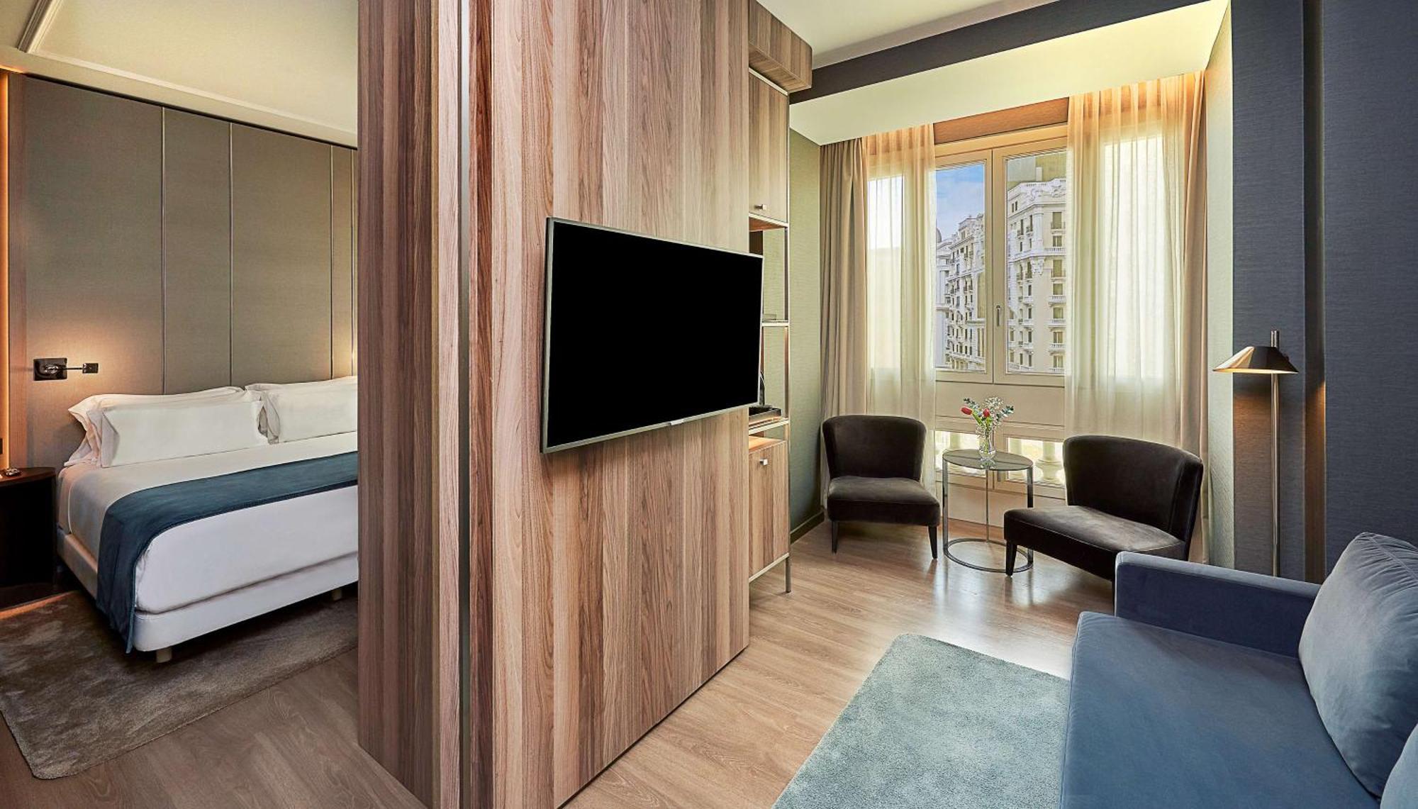 Junior Suite Gran Via View Balcony
