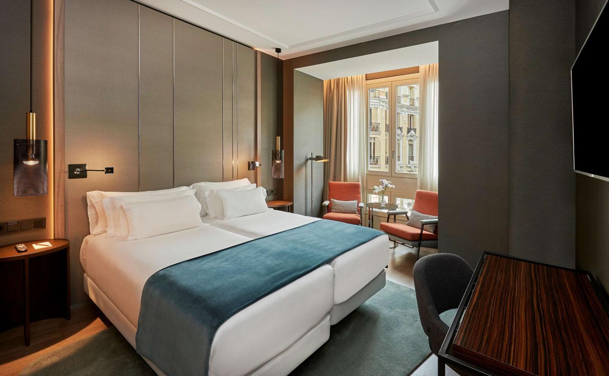 Premium Double or Twin Room Gran Via View
