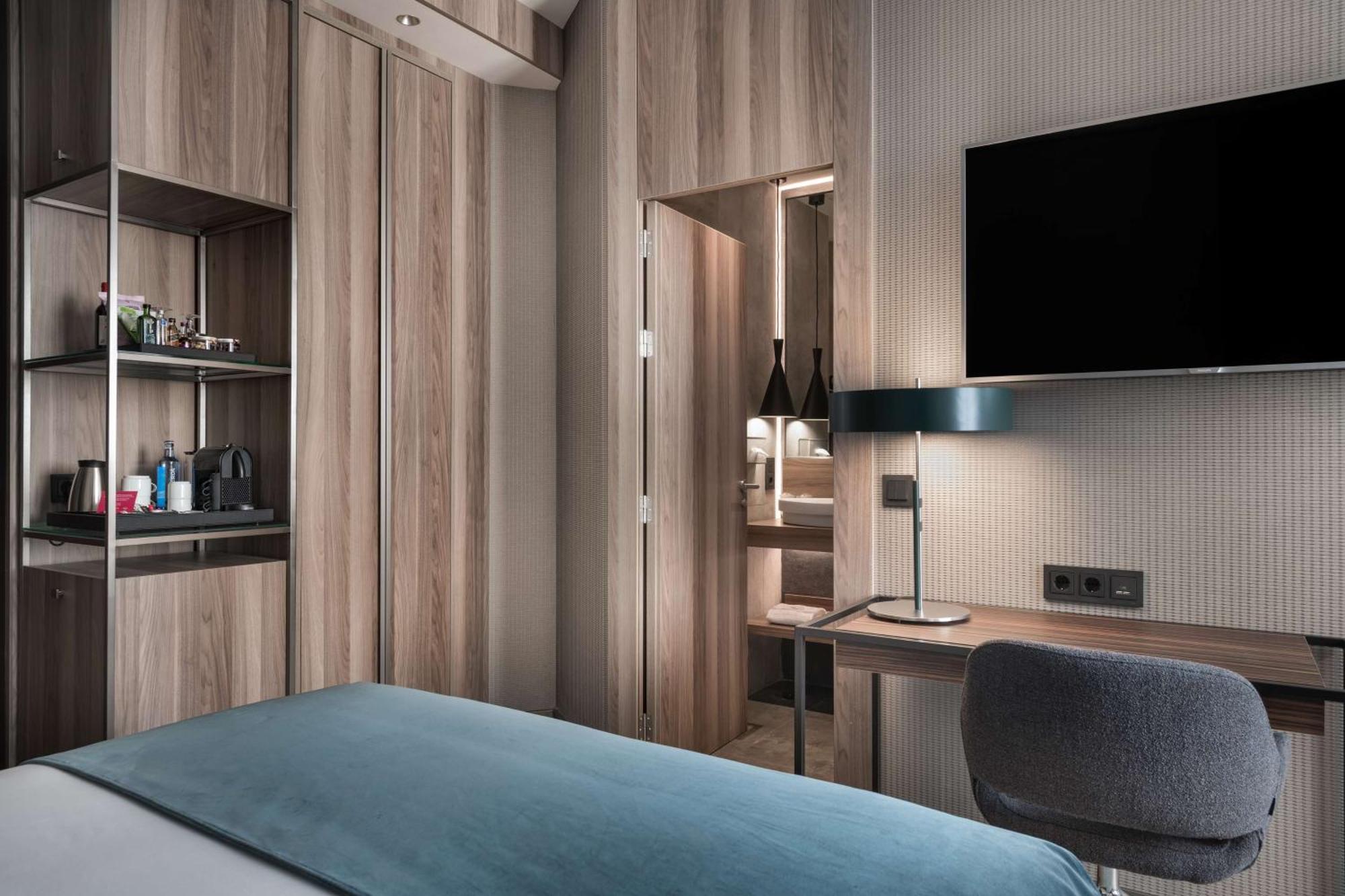 Premium Double or Twin Room Gran Via View