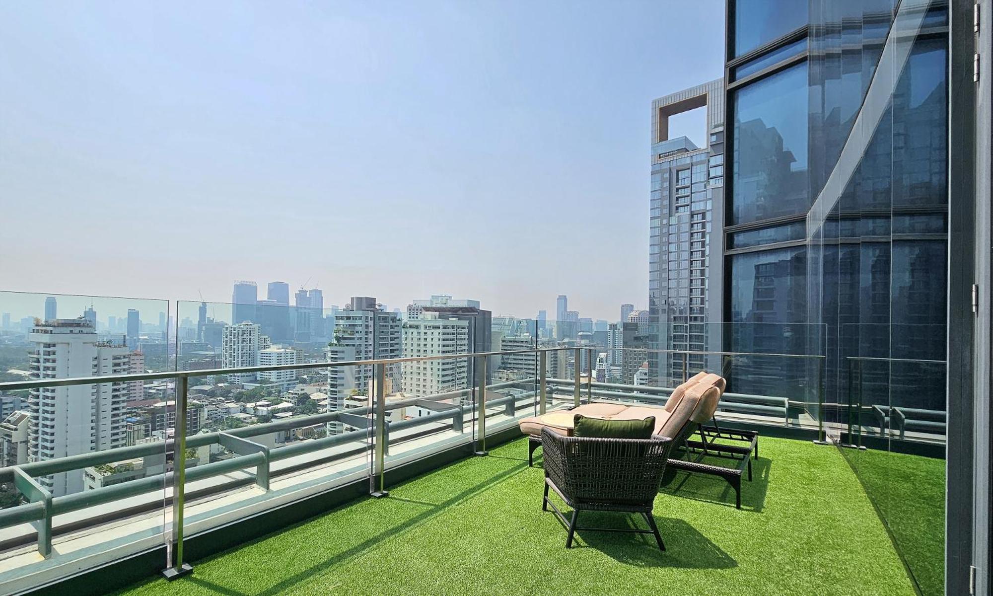 Regency Executive King Suite Balcony