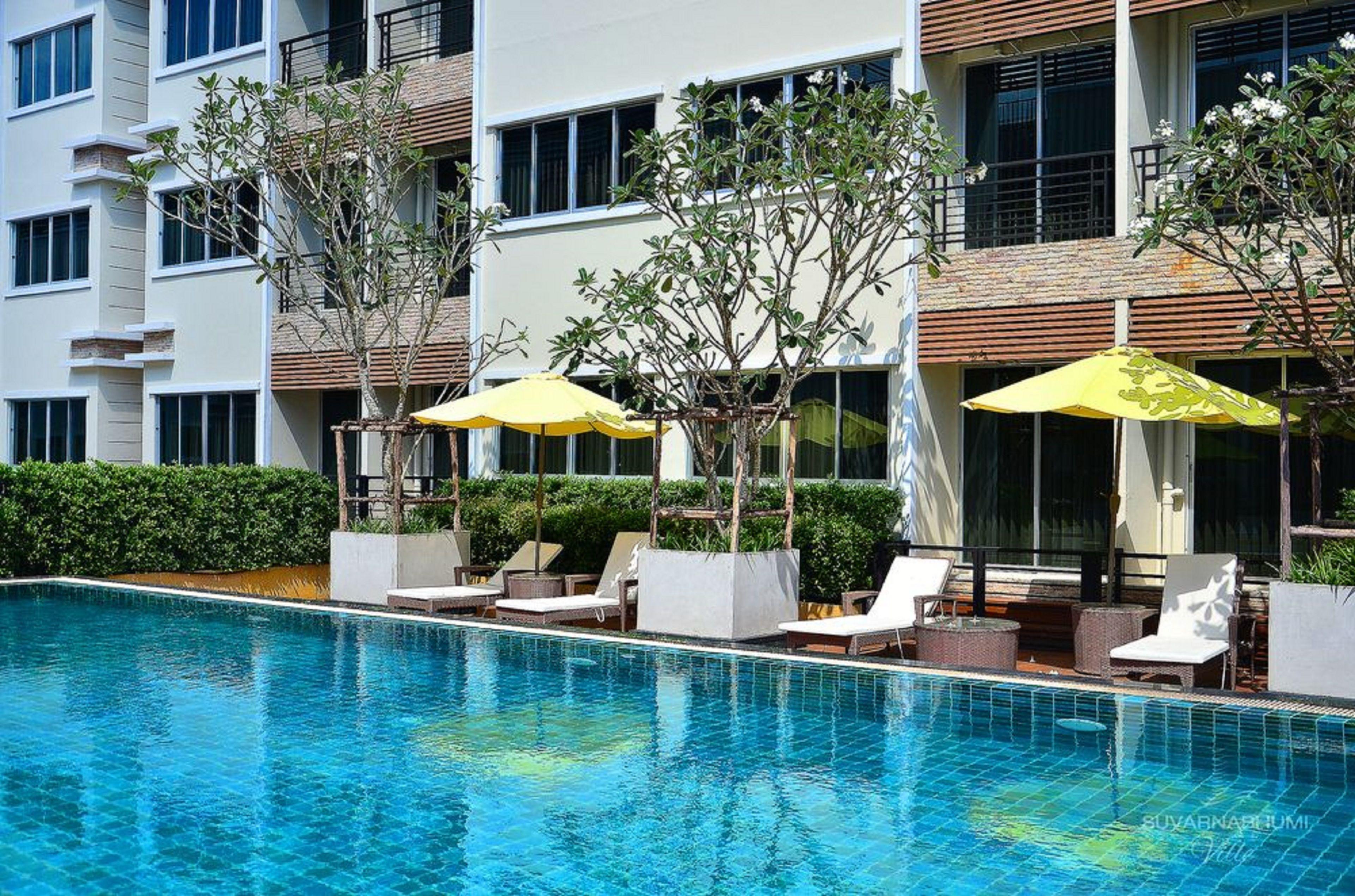 Premier Suite Pool Access