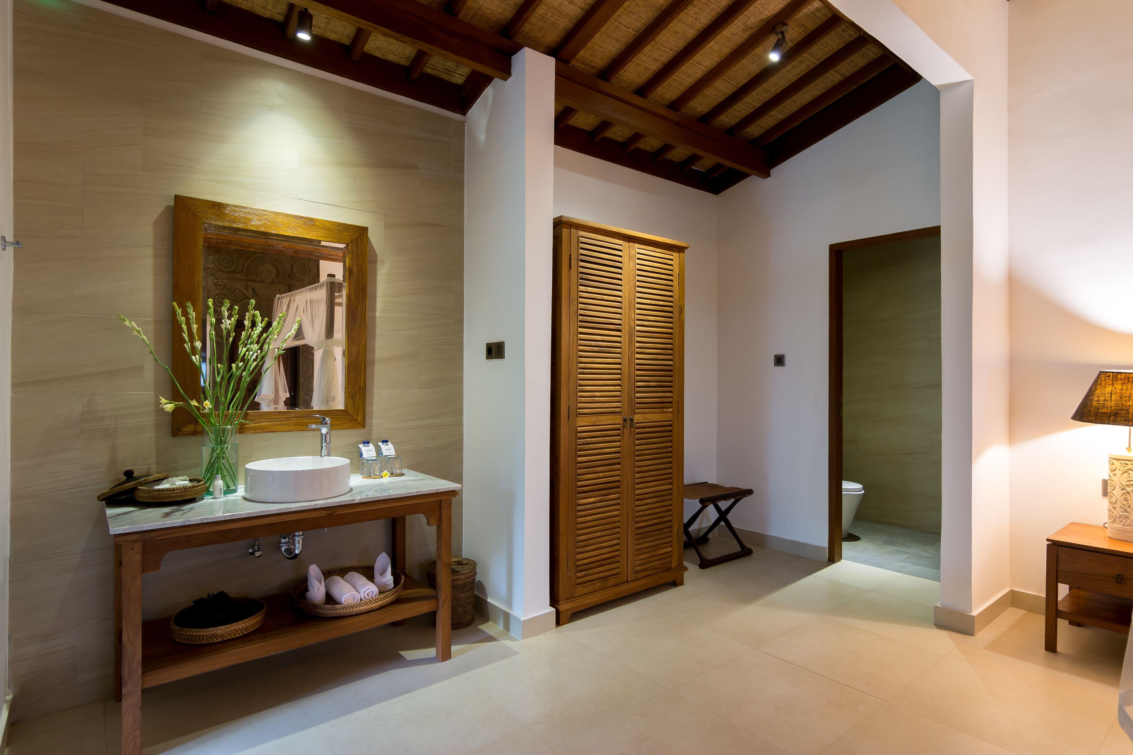 Honeymoon Suite