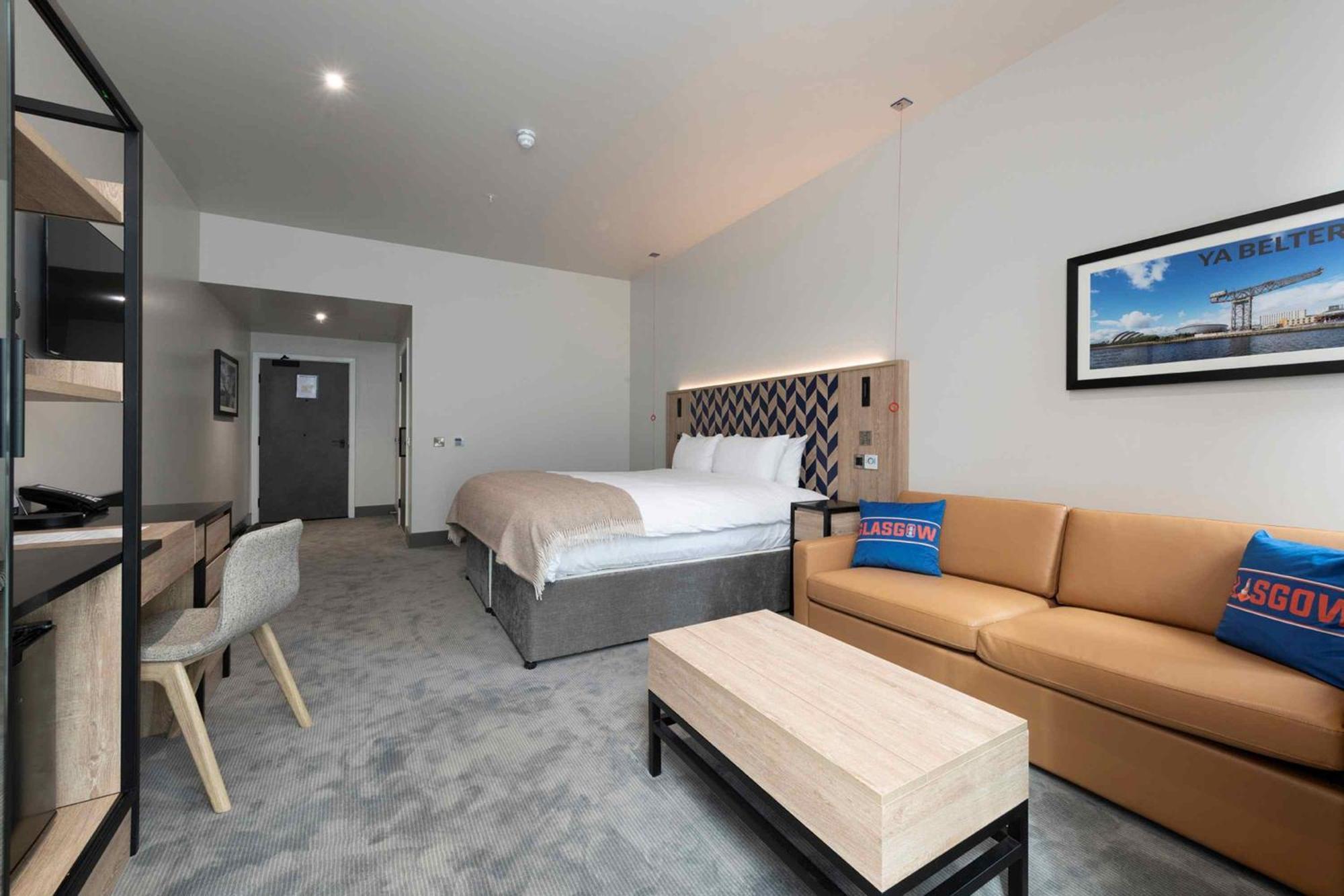 Accessible Room 1 Super King Bed