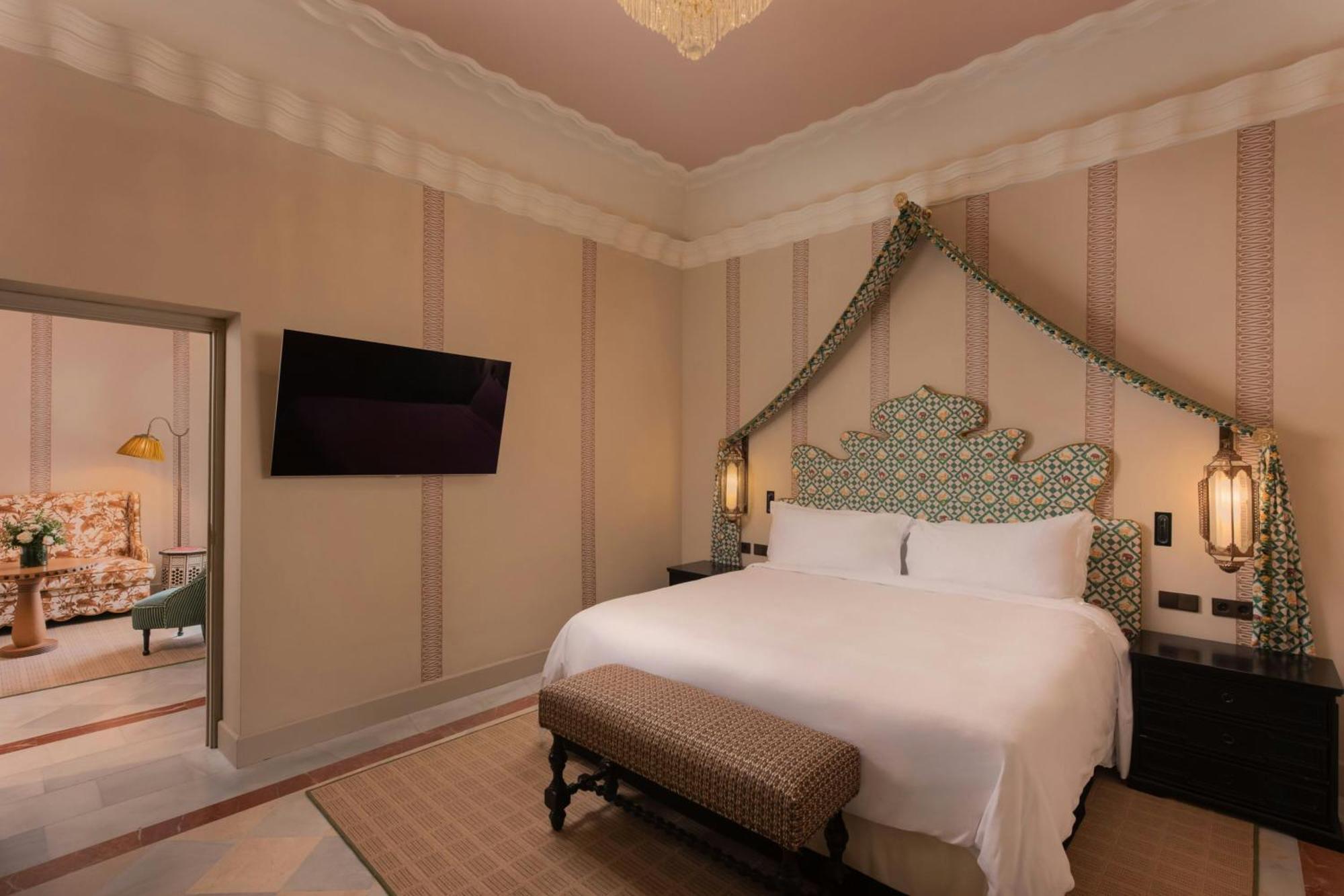Junior One-Bedroom Super King Suite