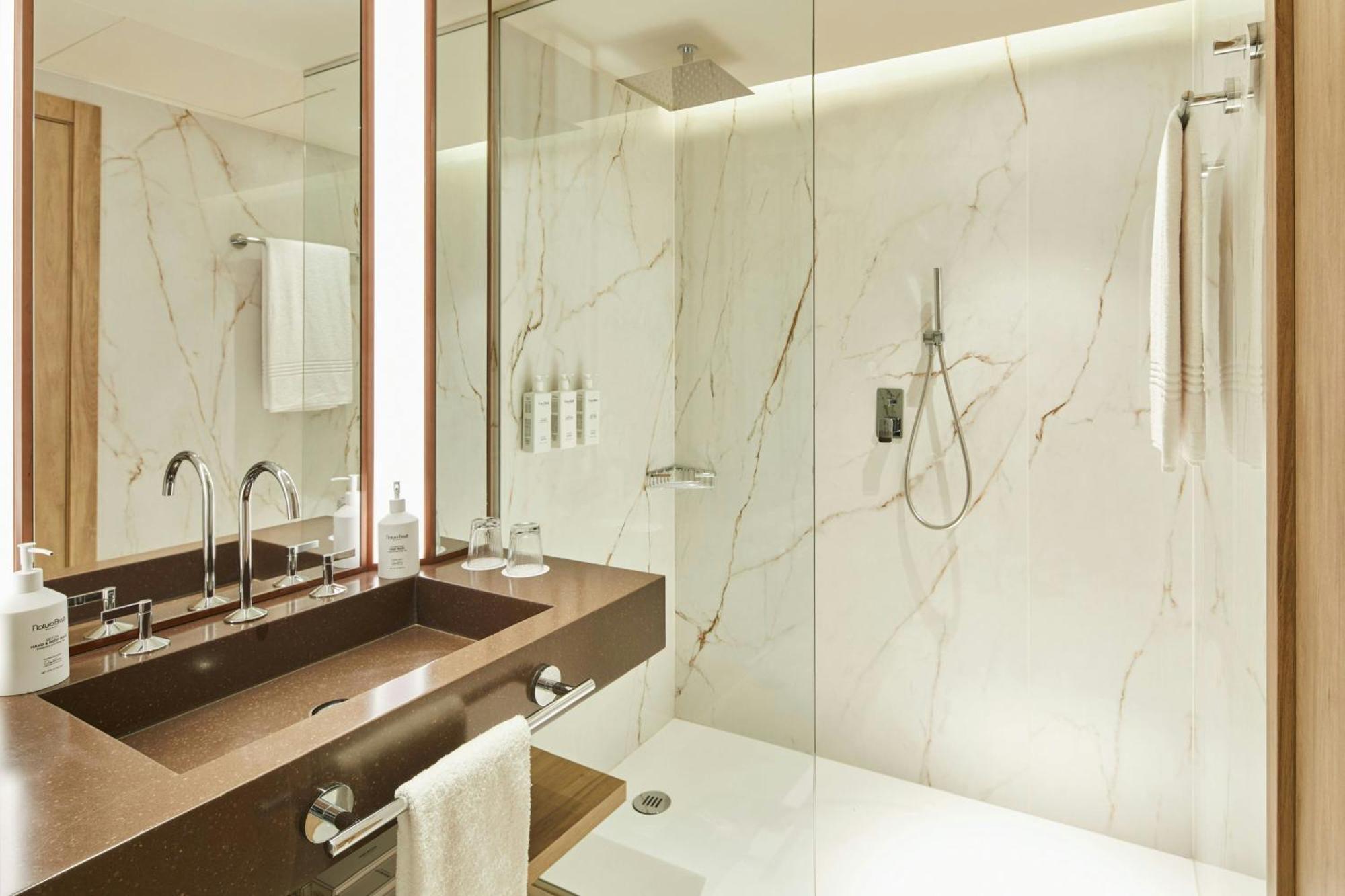 Two-Bedroom Suite City View