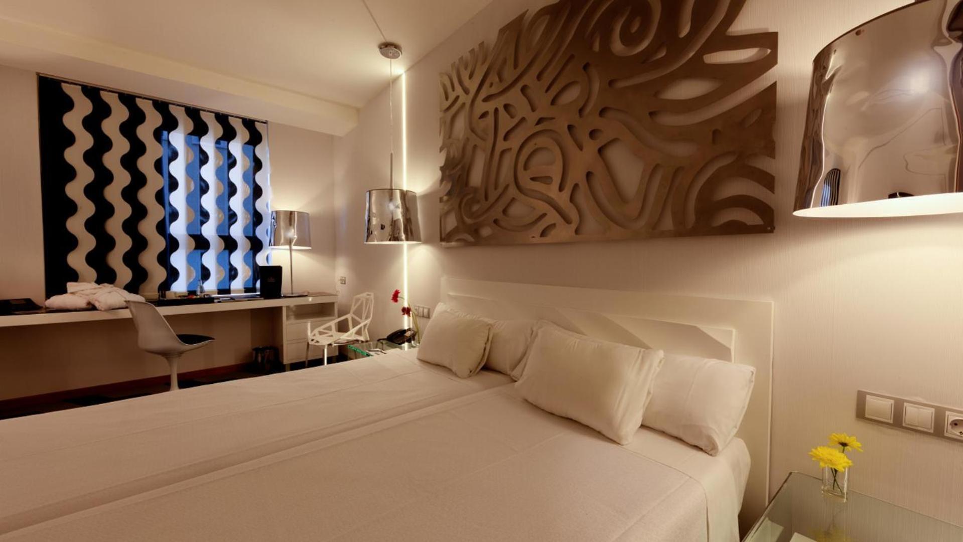 Tweepersoonskamer met 1 of 2 Bedden en een Extra Bed