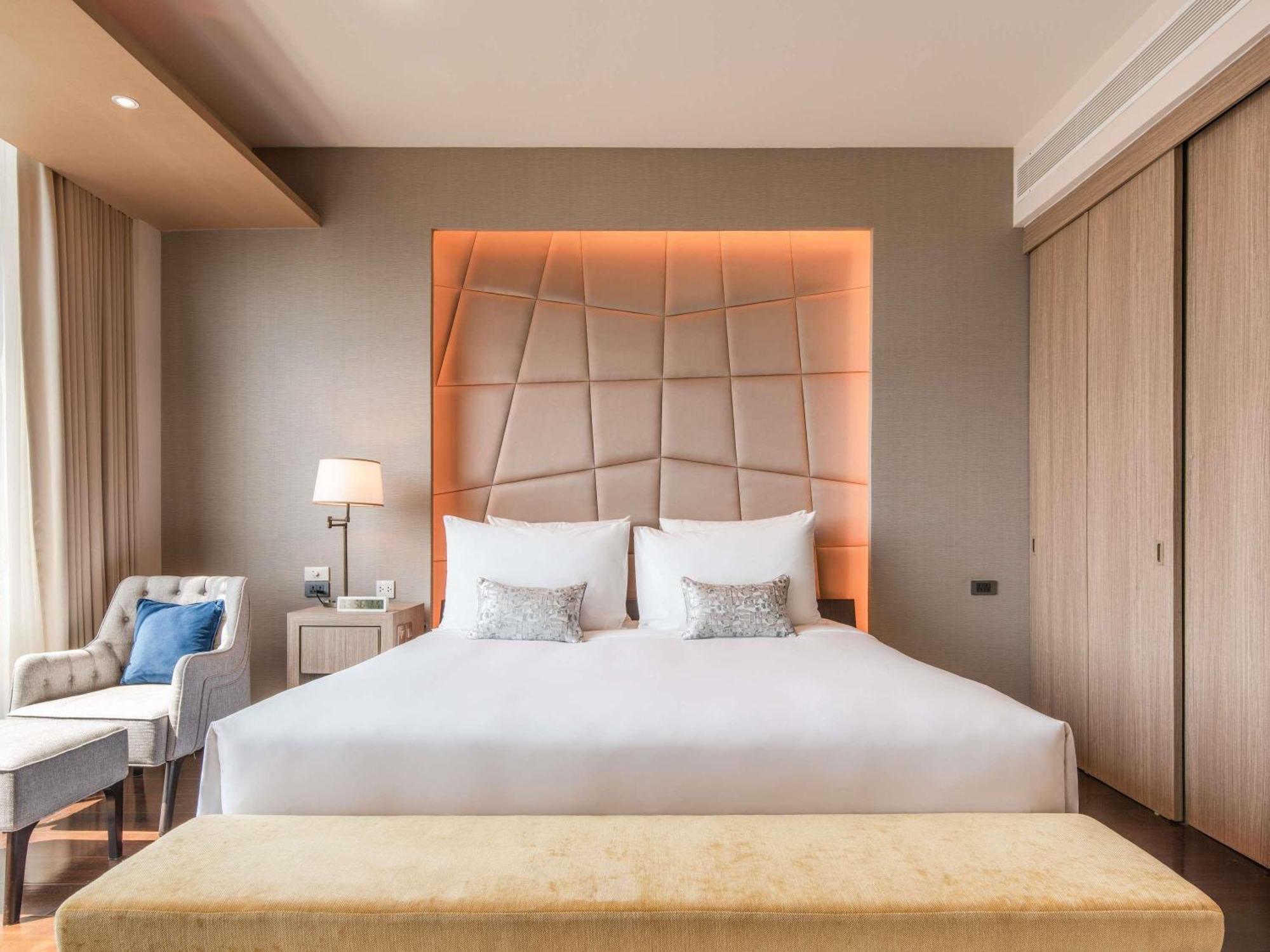 Two-Bedroom Suite Piano Club Privilege
