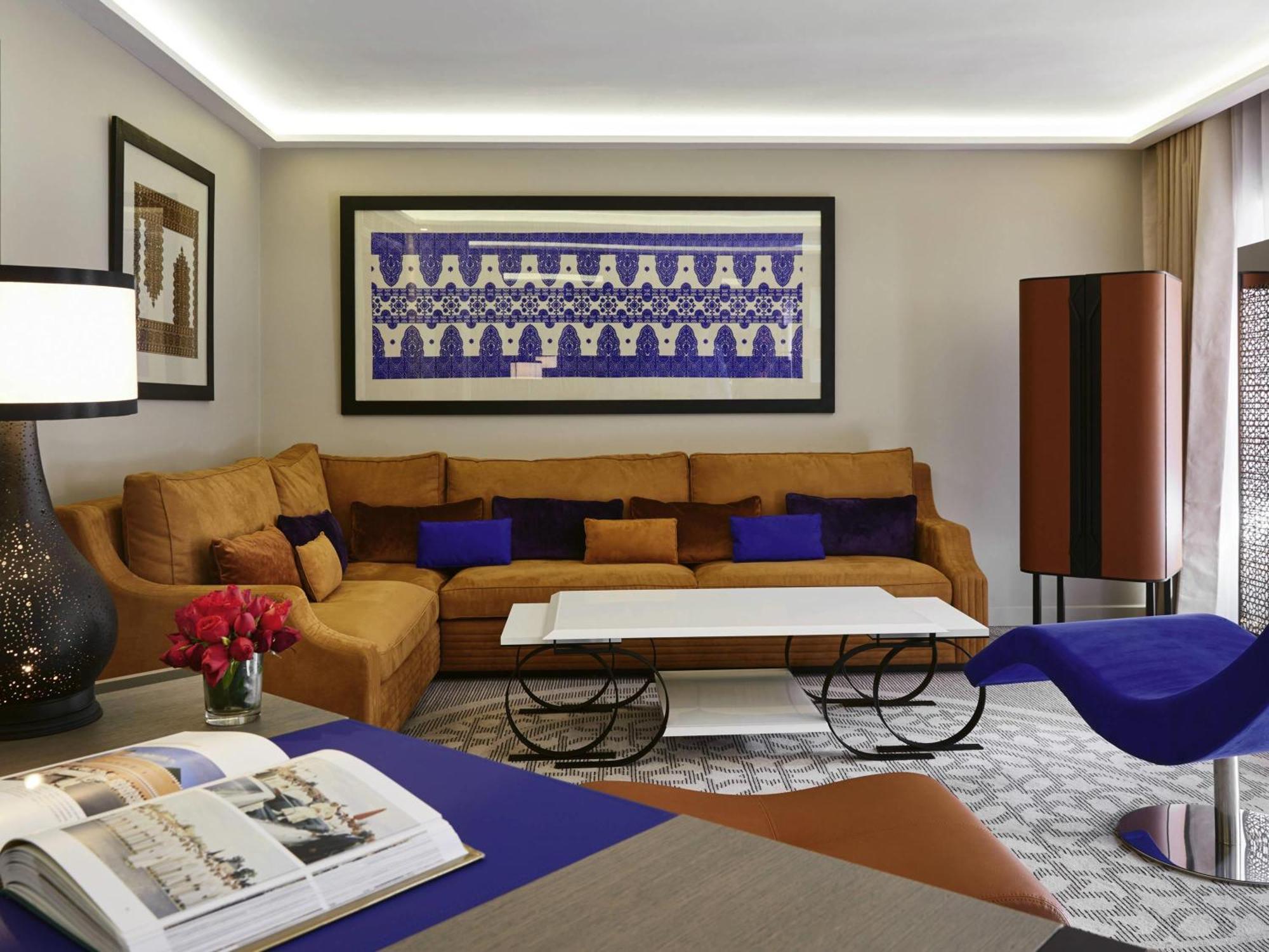 Junior Suite met Woonkamer en Bank