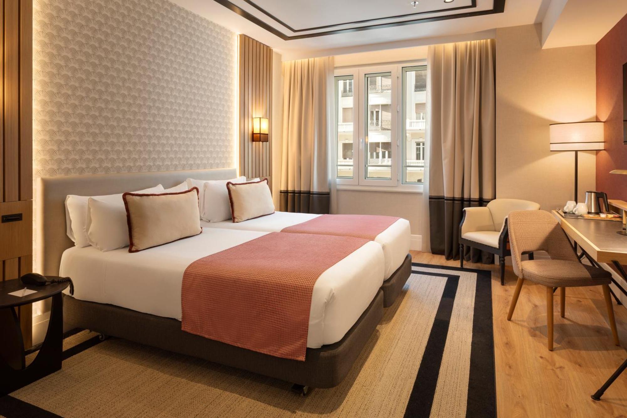Double or Twin Room Gran Via Street View