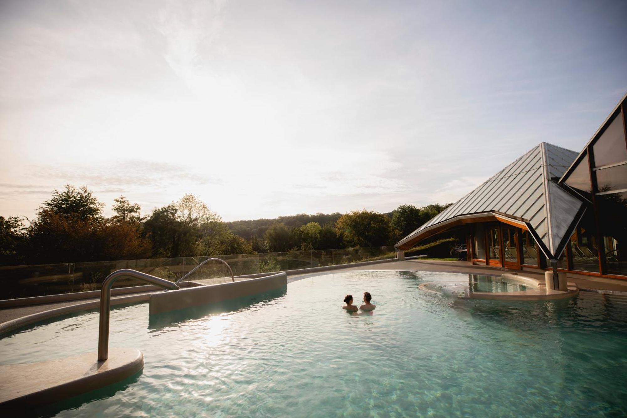 Royal Sauna Suite Spa Access