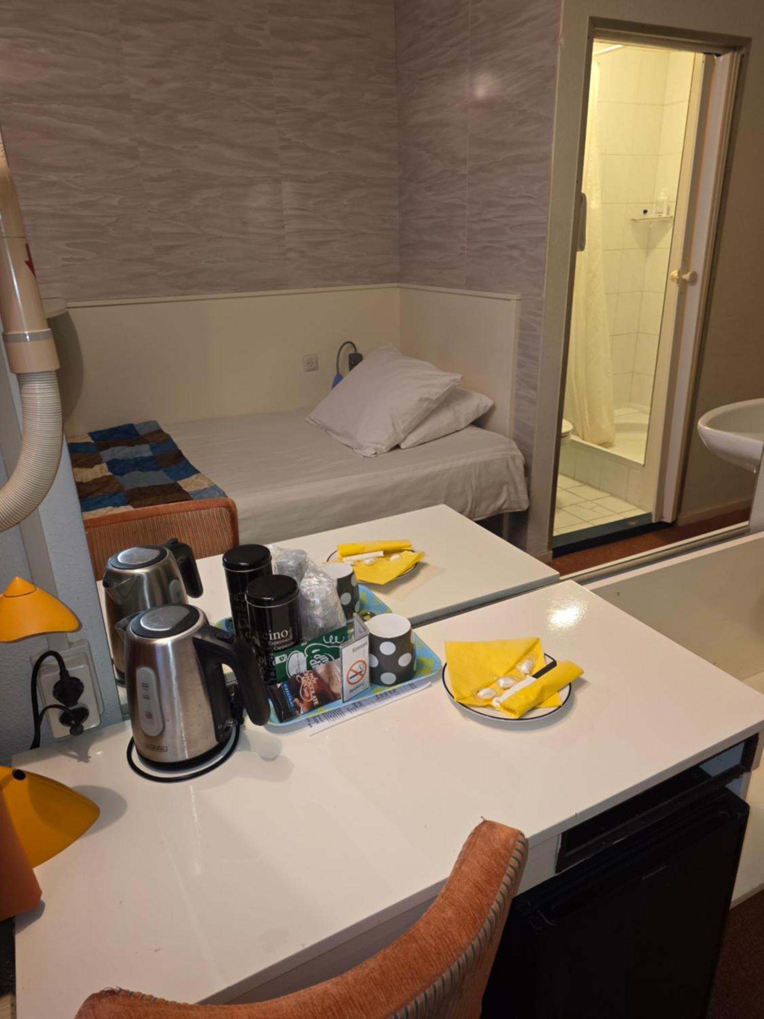 Single Room Shared Toilet,1742623969:JPEG