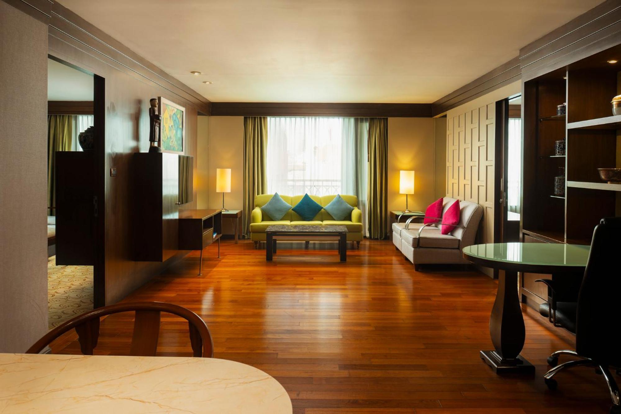 Davis Two-Bedroom Suite Main Wing