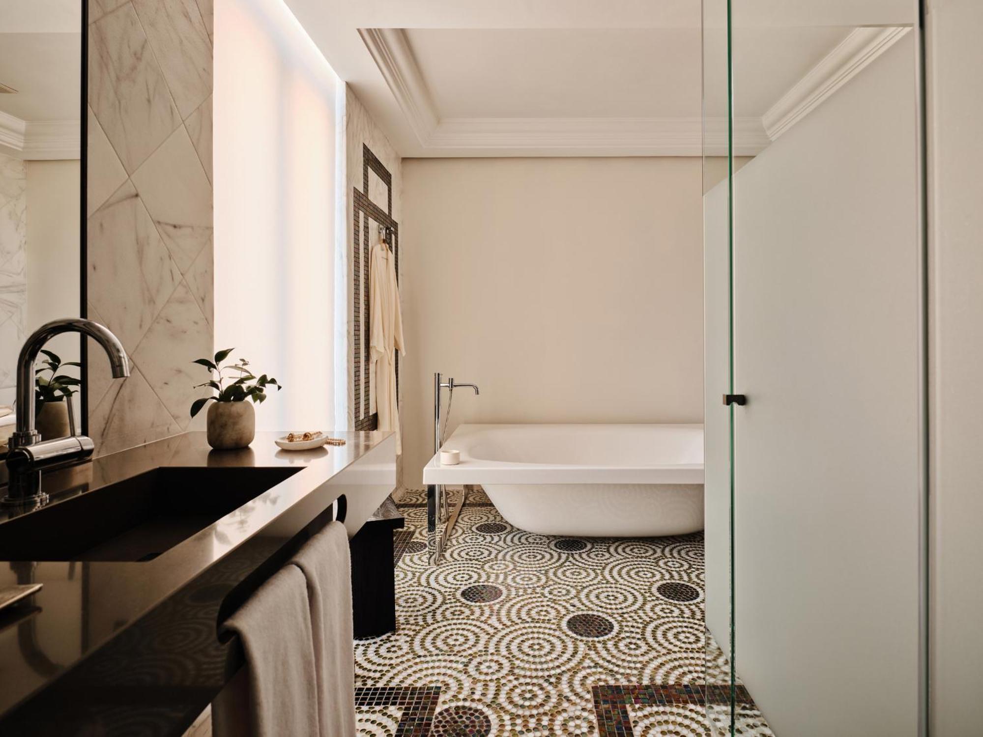 Luxury Suite