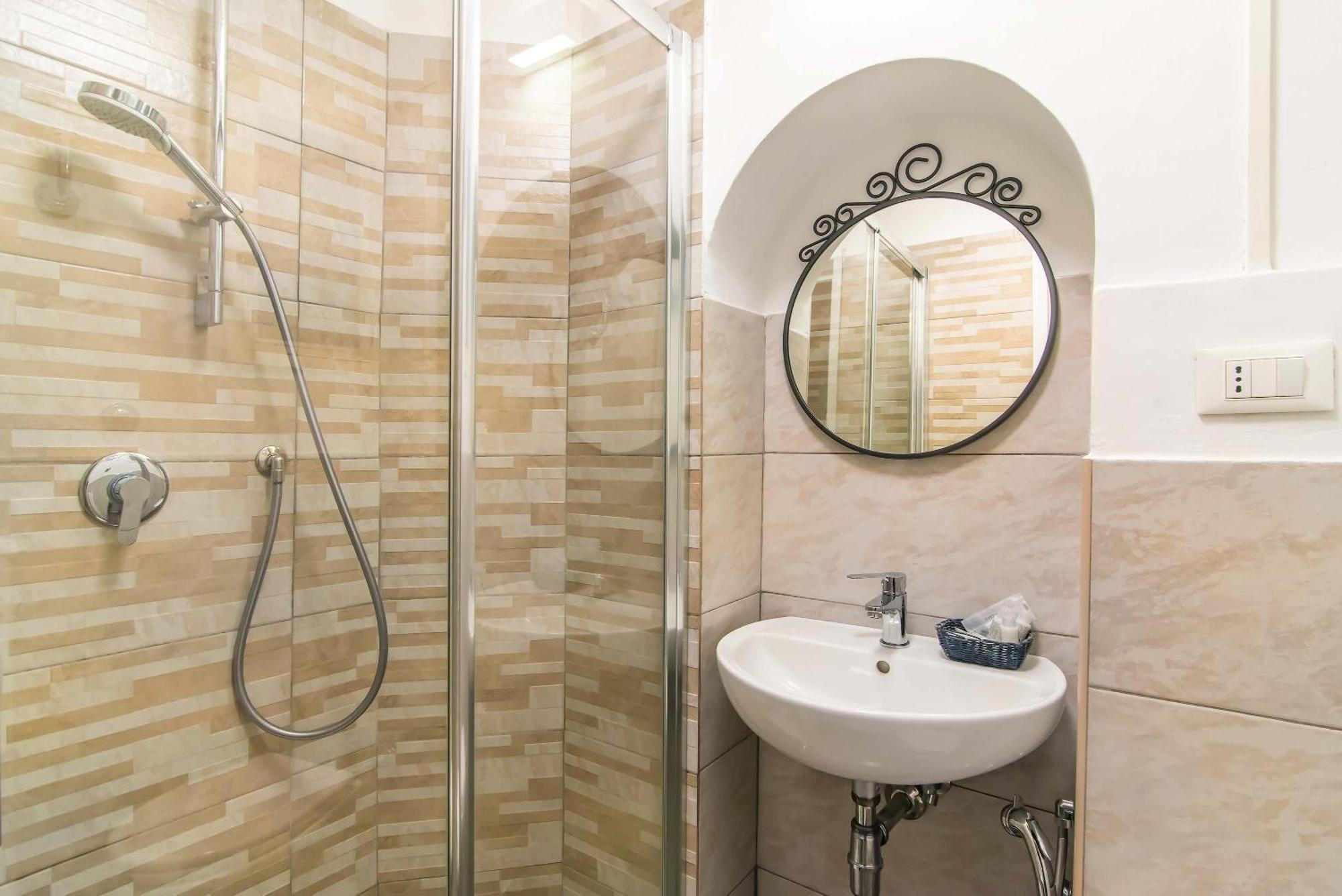 Standaard Tweepersoonskamer met een Externe Eigen Badkamer