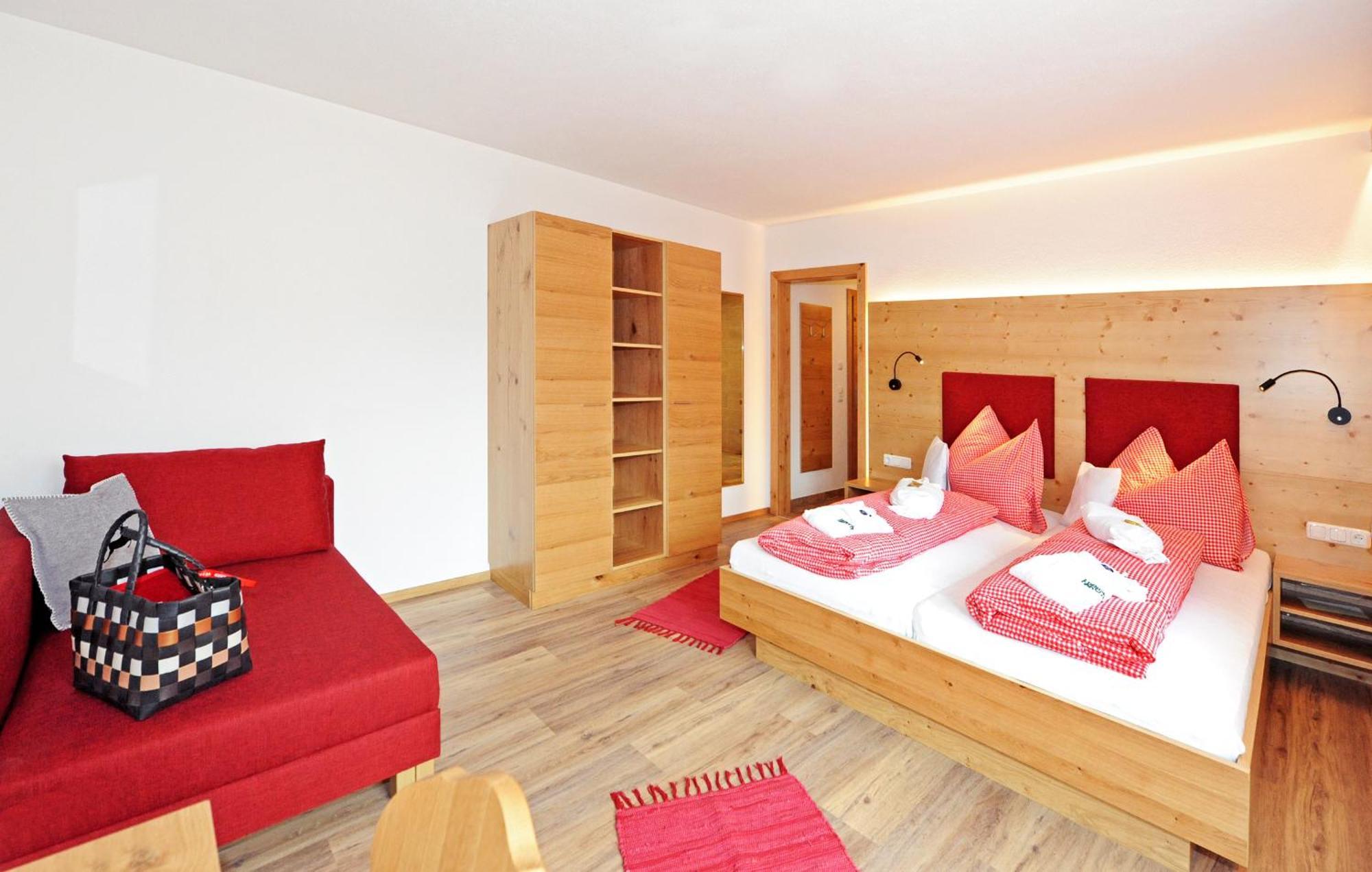 Deluxe Double Room Extra Bed