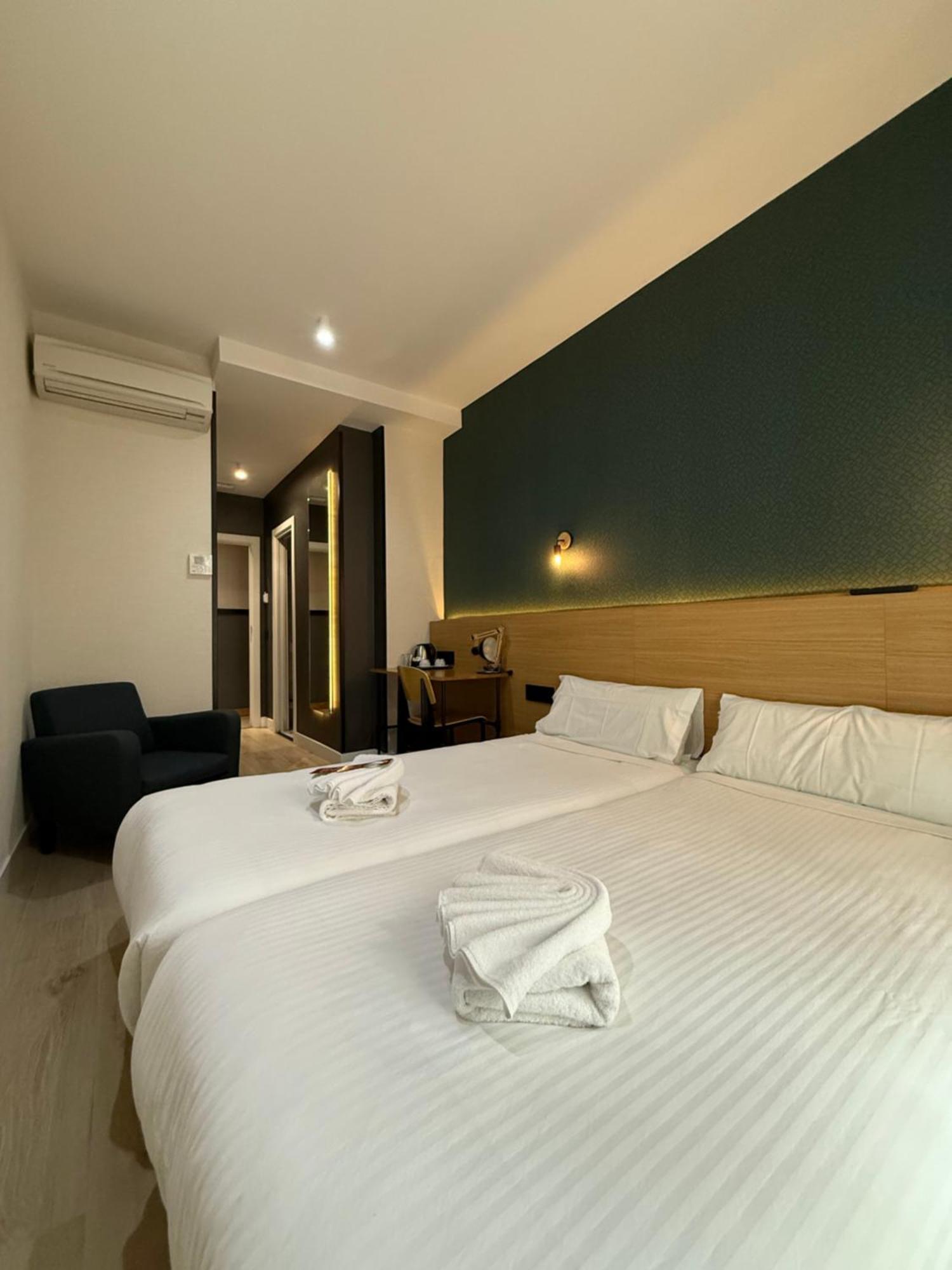 Superior Double Room Private Bathroom