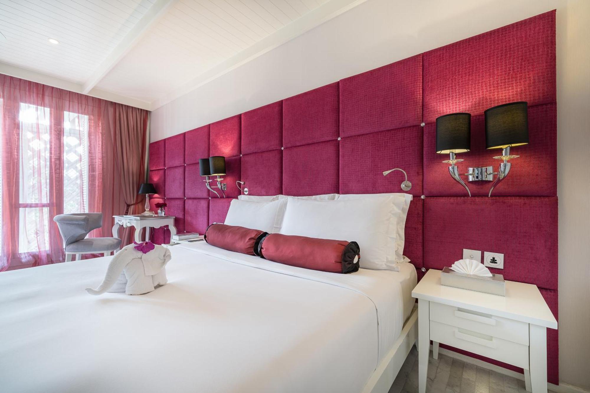 Premier Deluxe Room King bed 1King Bed