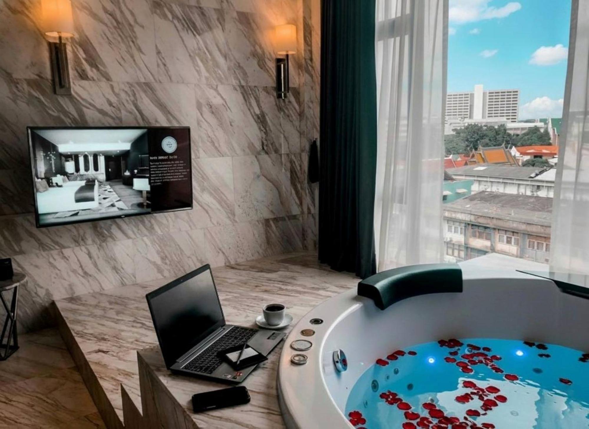 Suite Spa Bath