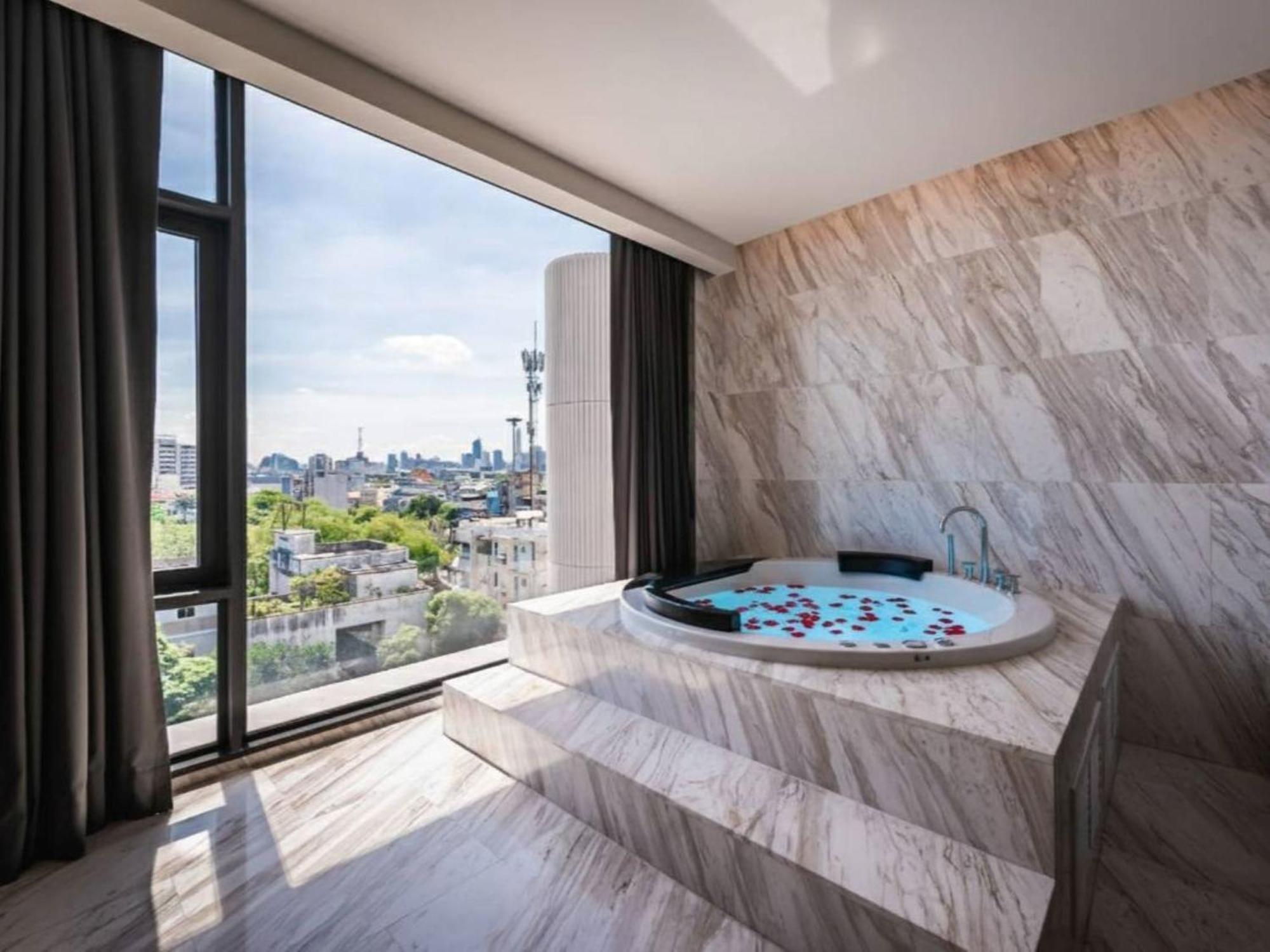 Suite Spa Bath