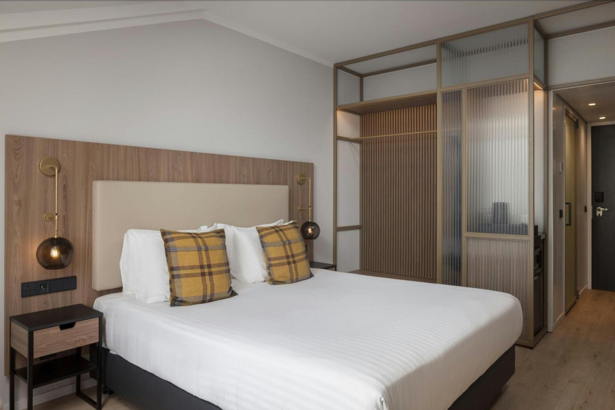 Tomatin Whisky Lodge Room