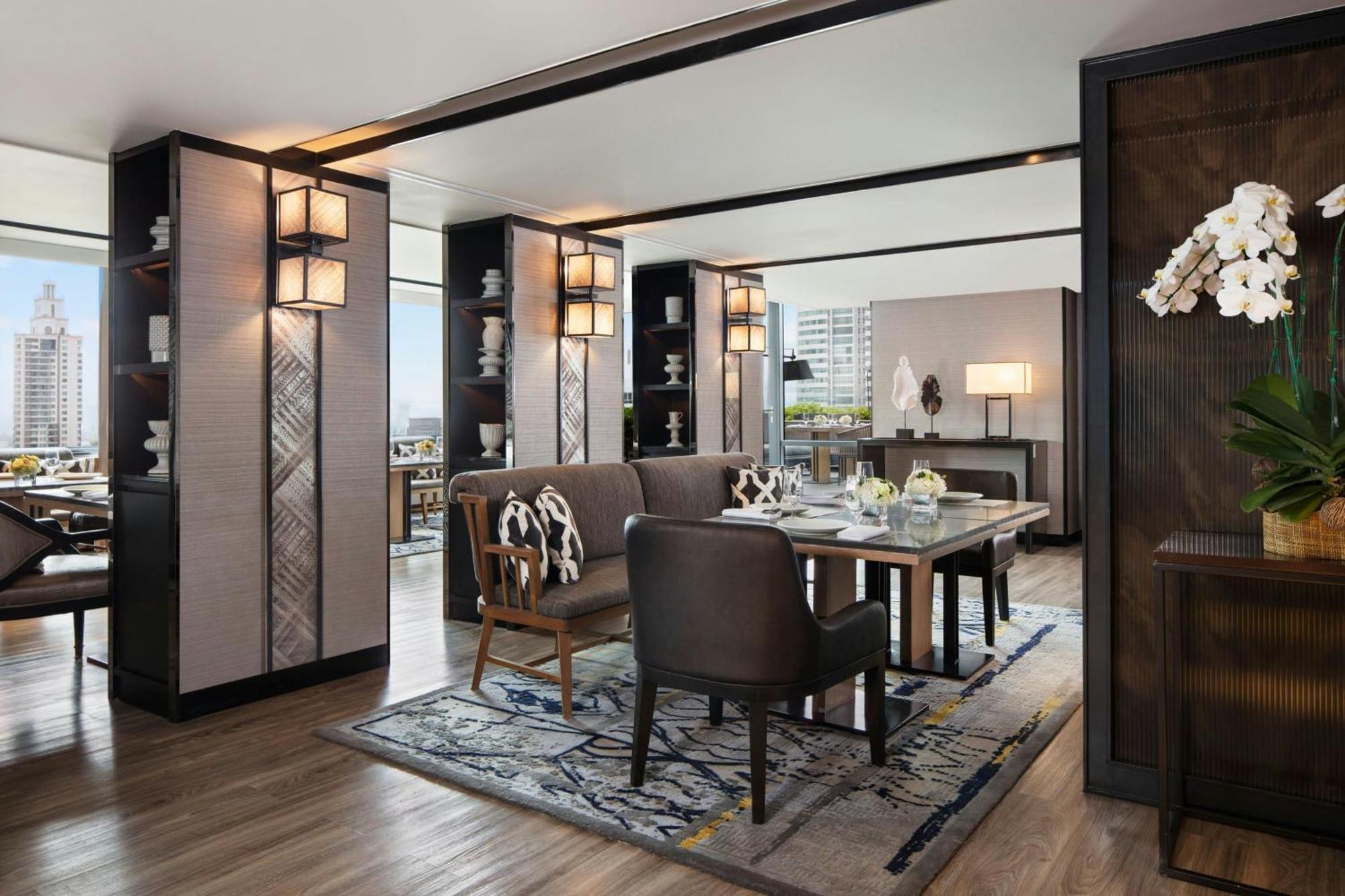 Grand Marquis Suite M Club lounge access 1 Bedroom Executive Suite 1 King