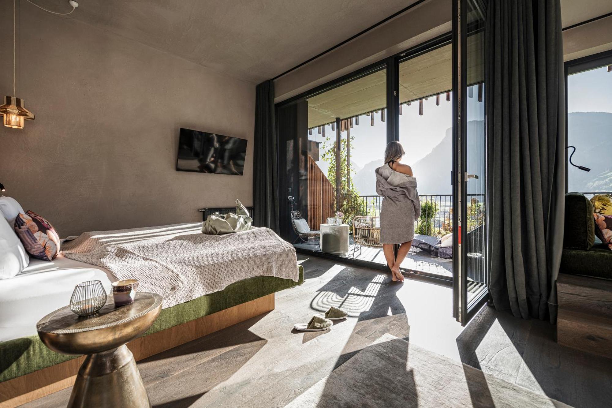 Deluxe King Suite