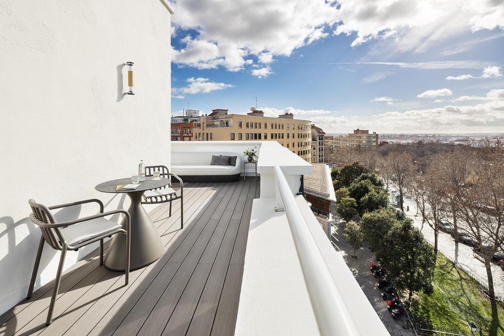 Double or Twin Room Terrace