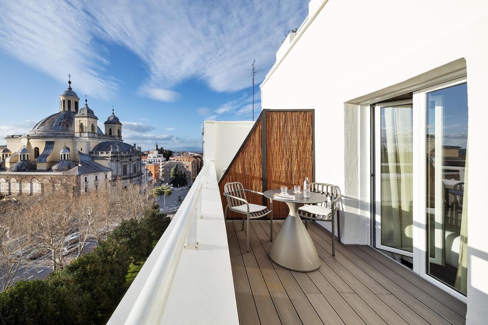 Double or Twin Room Terrace