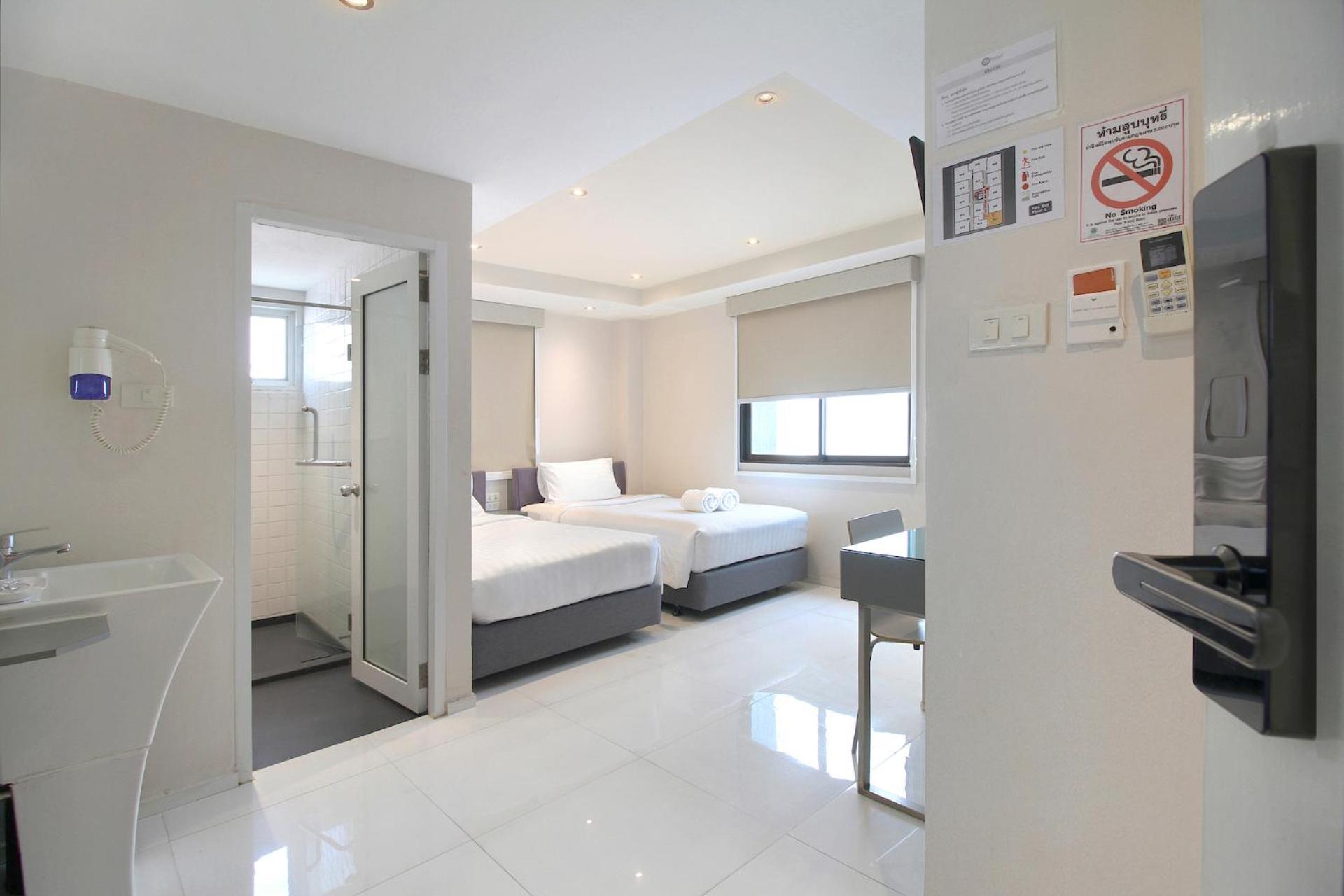 Standard Twin Room