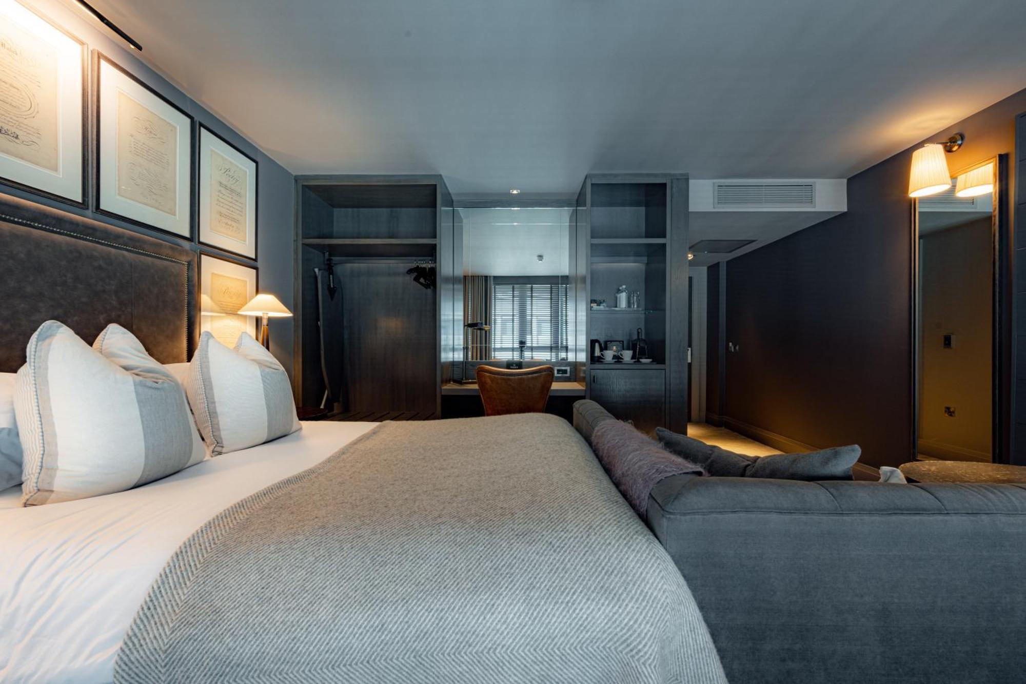 Classic Double Room