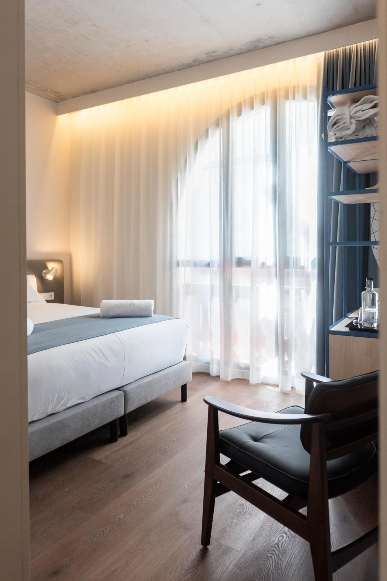 Superior Single Room,1756587479:JPEG