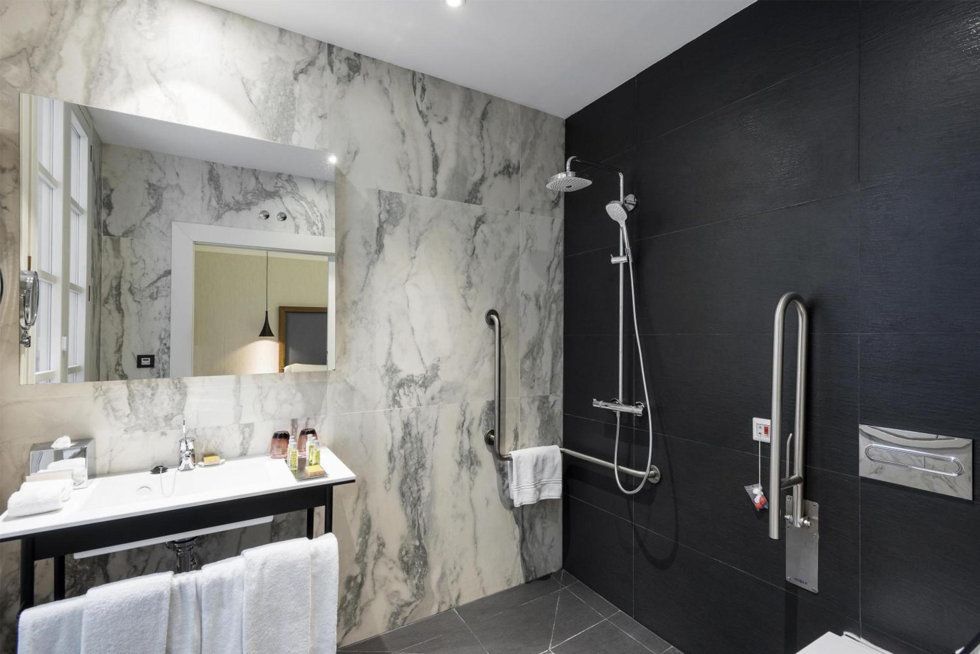 King Room Mobility Access