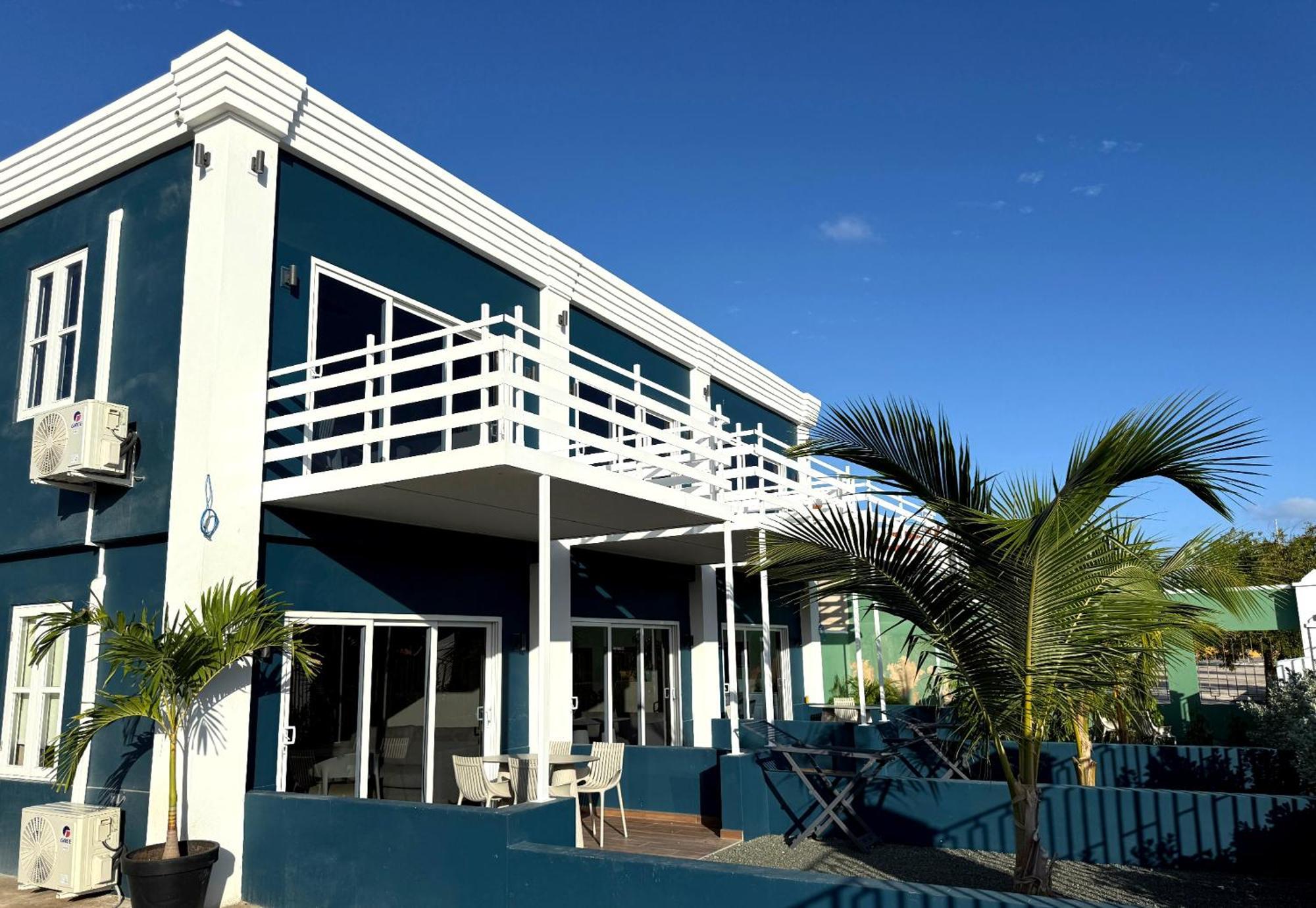 Two-Bedroom Deluxe Apartment Harbour View