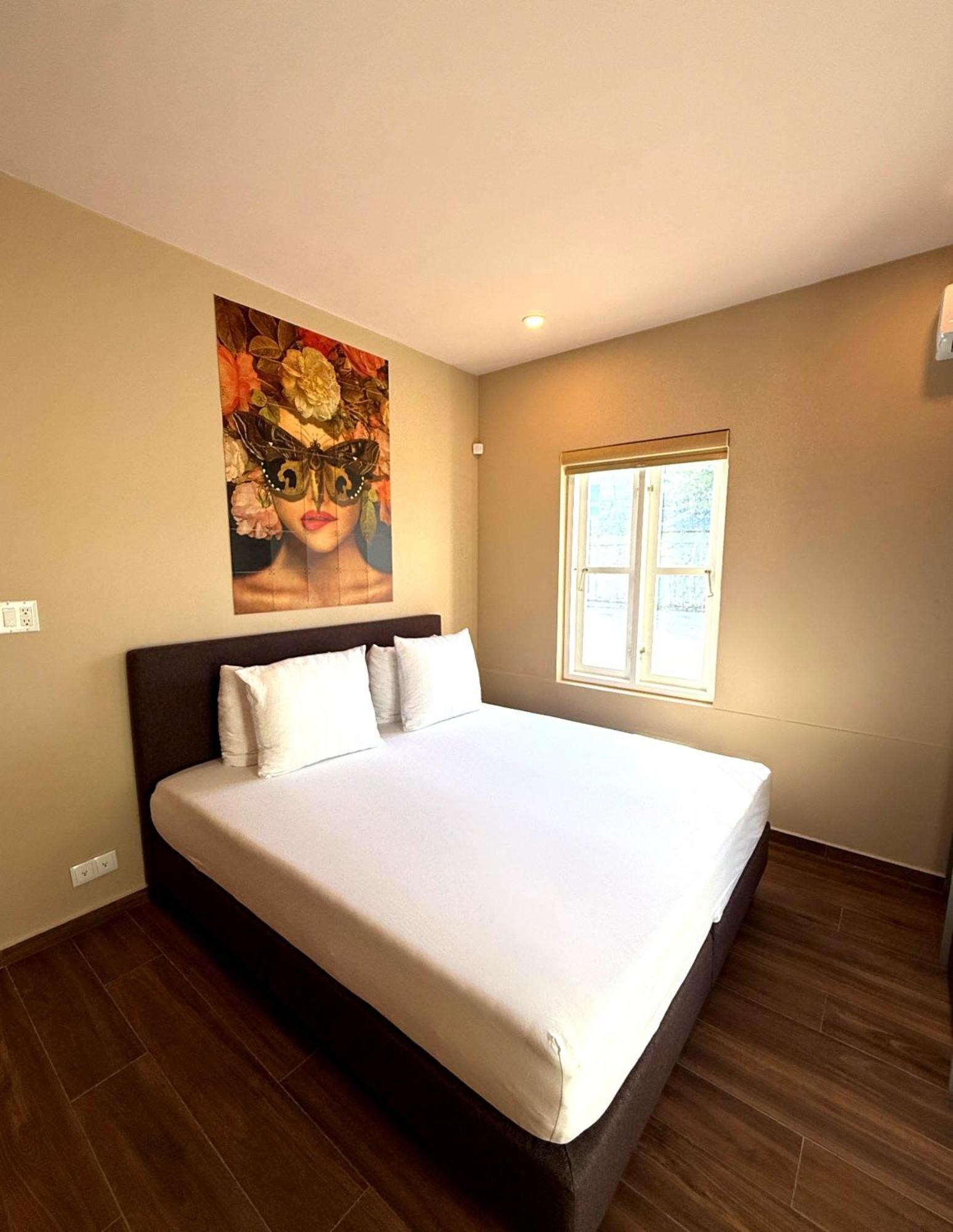 Two-Bedroom Deluxe Apartment Harbour View