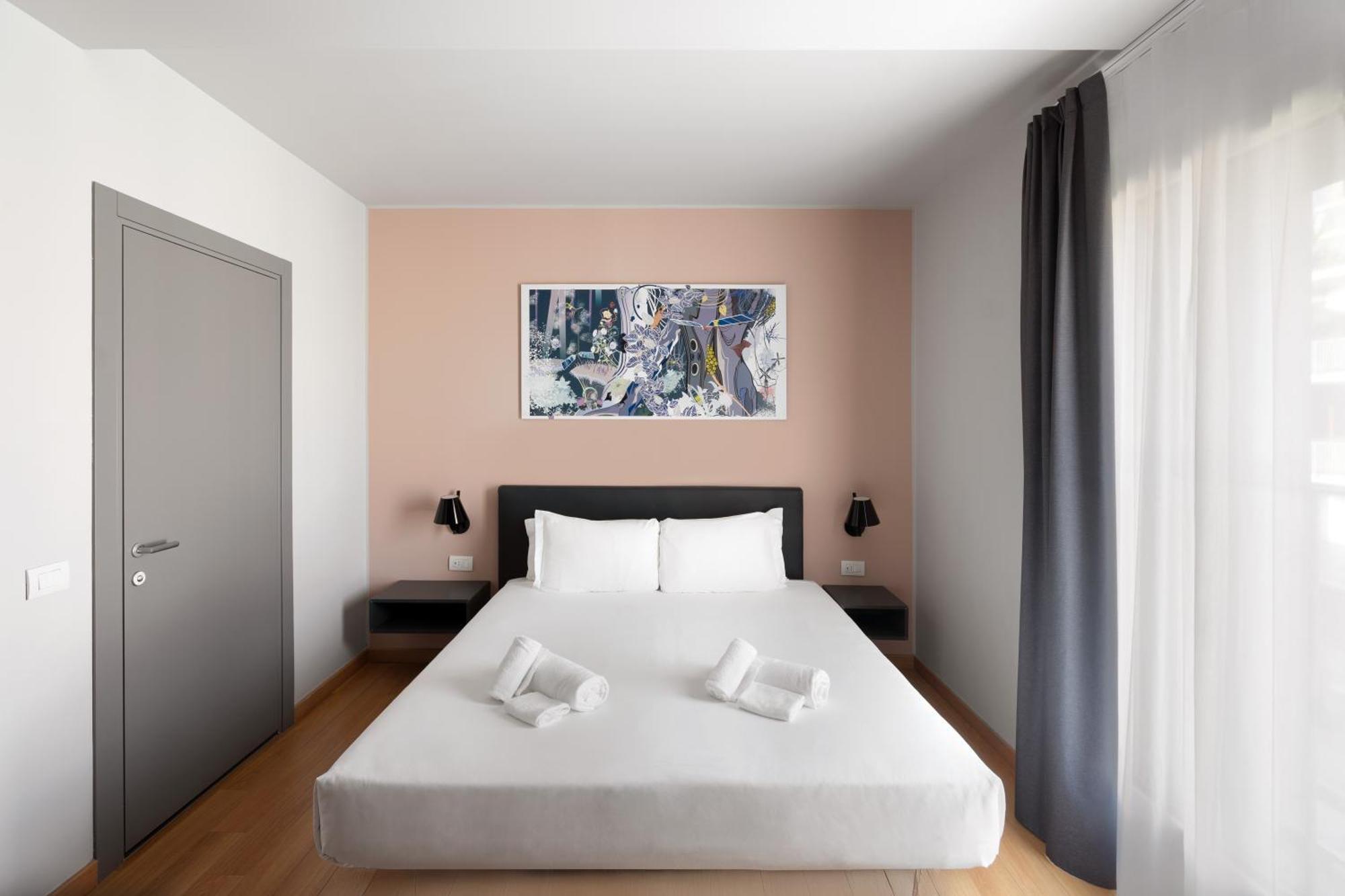 Wizard - King Size Bed - FREE MINIBAR,1756717434:JPEG