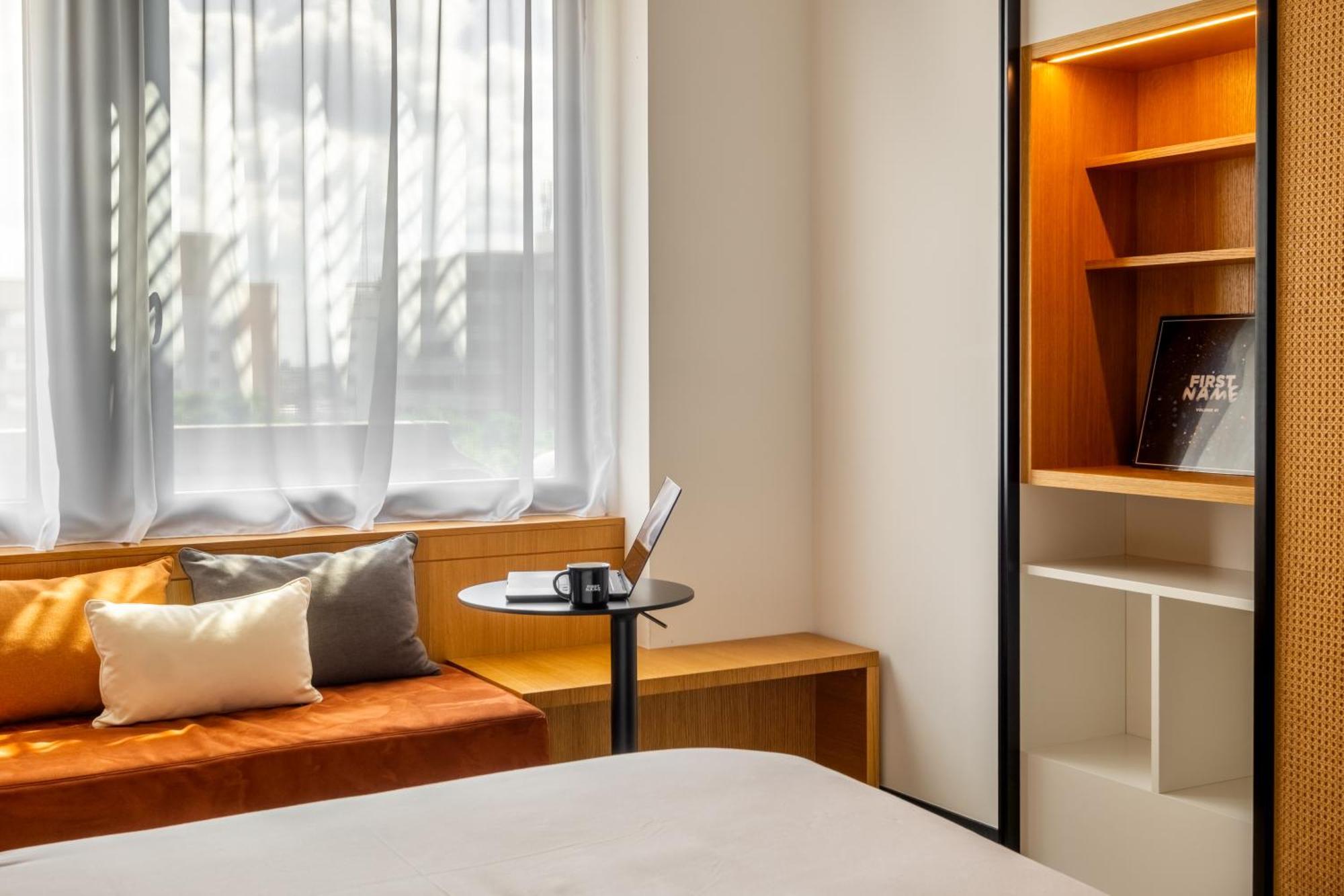 Kamer met Kingsize Bed en Uitzicht op de Stad