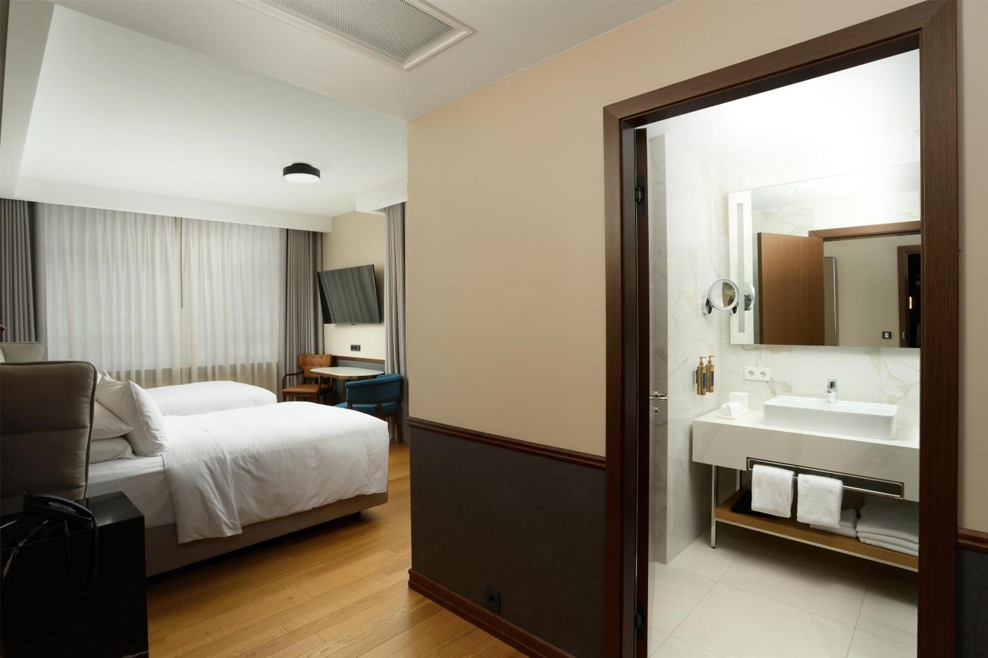 Classic Twin Room
