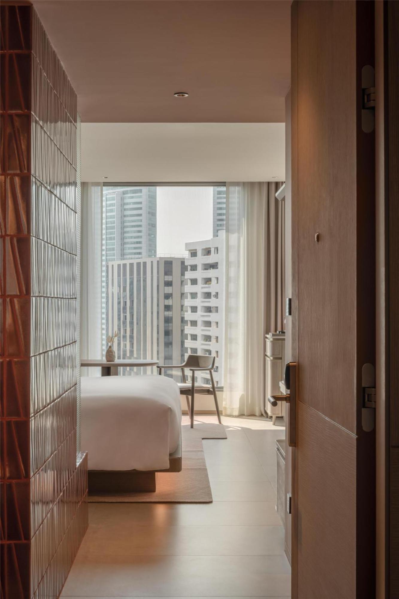 Premium King High Floor