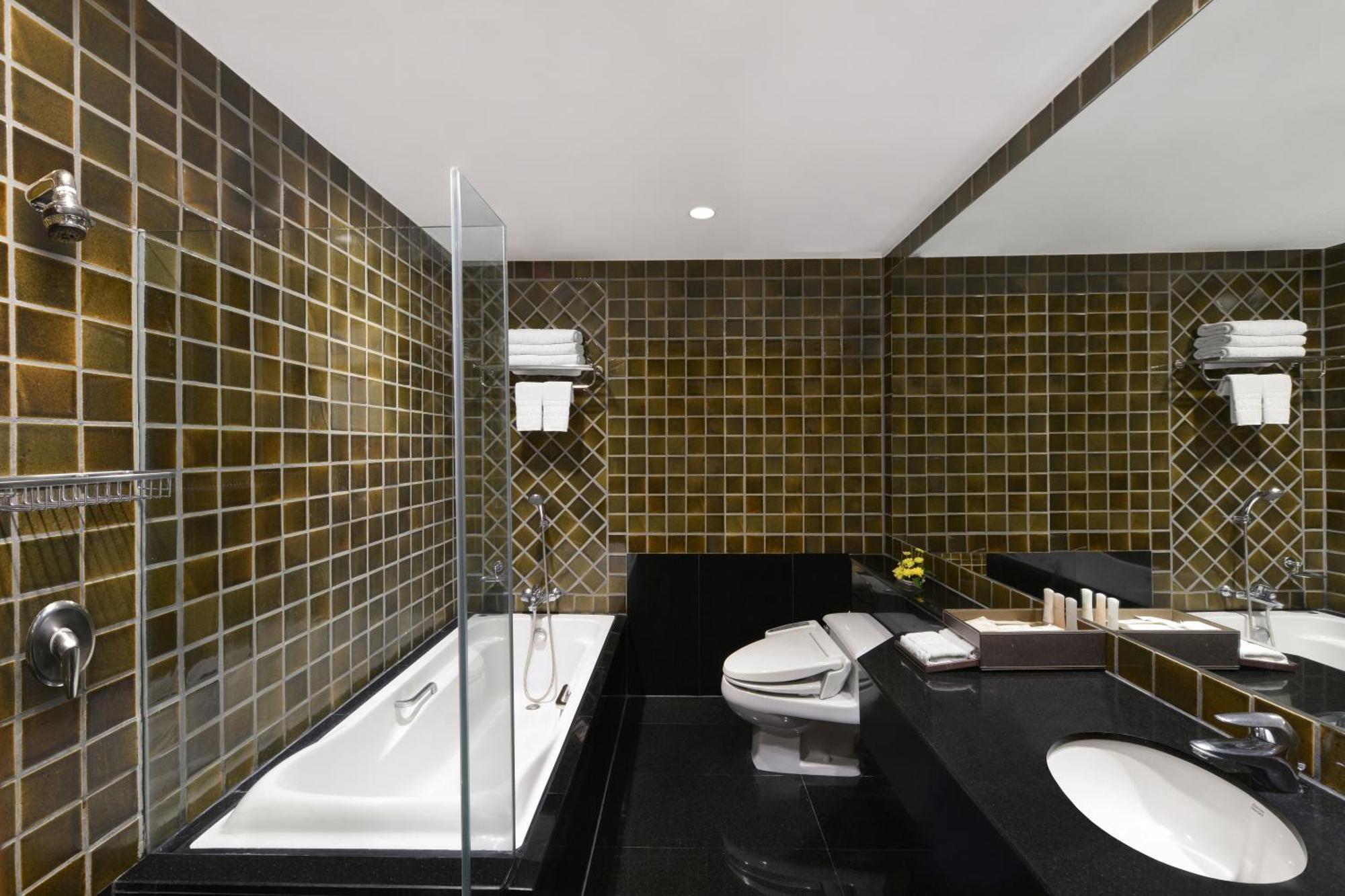 Three-Bedroom Balcony Suite
