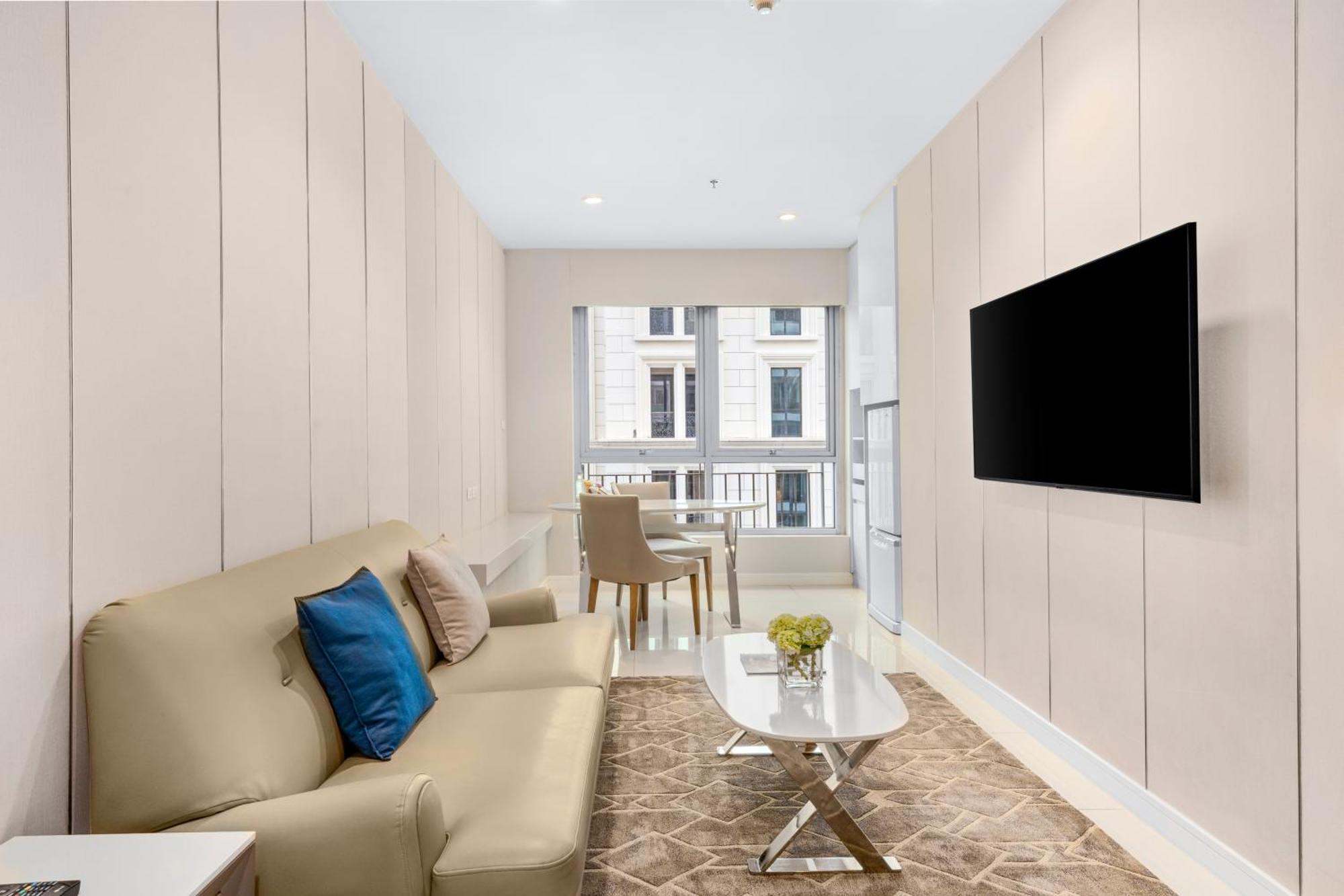 Junior Balcony Suite